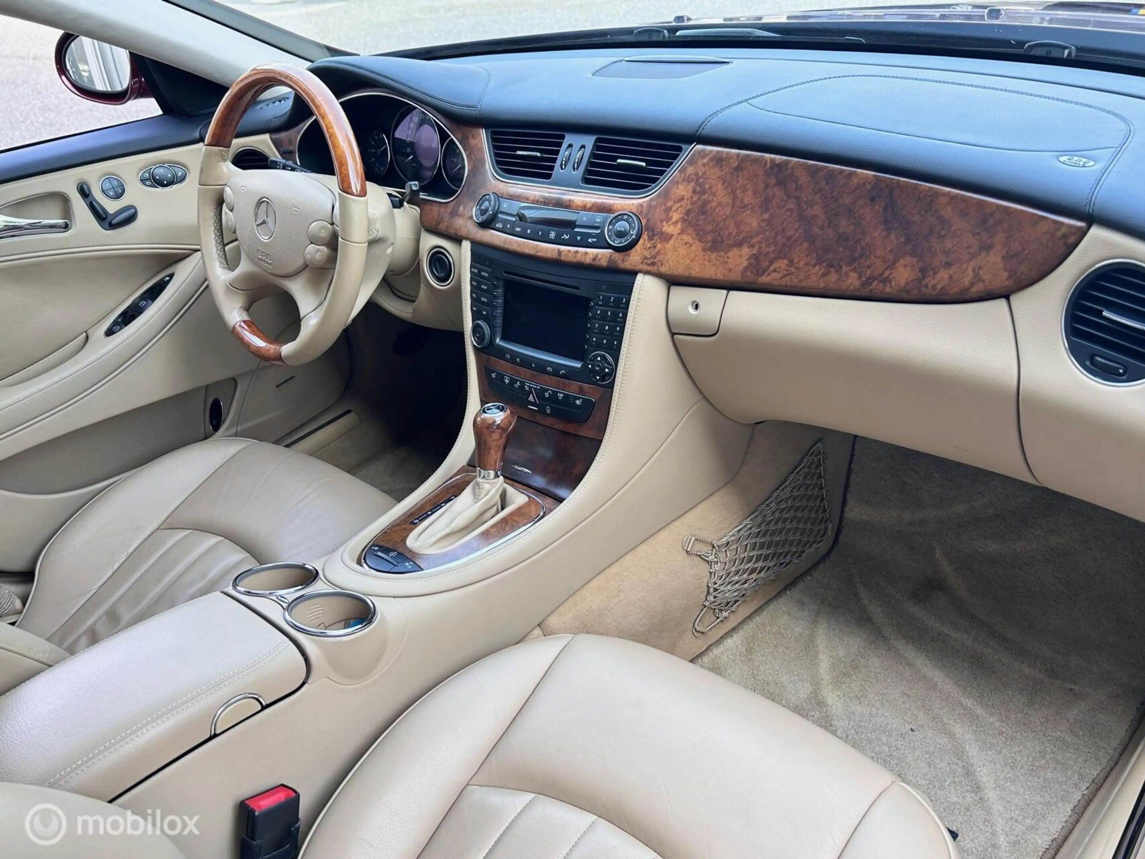 Mercedes-Benz CLS 500 — photo 5