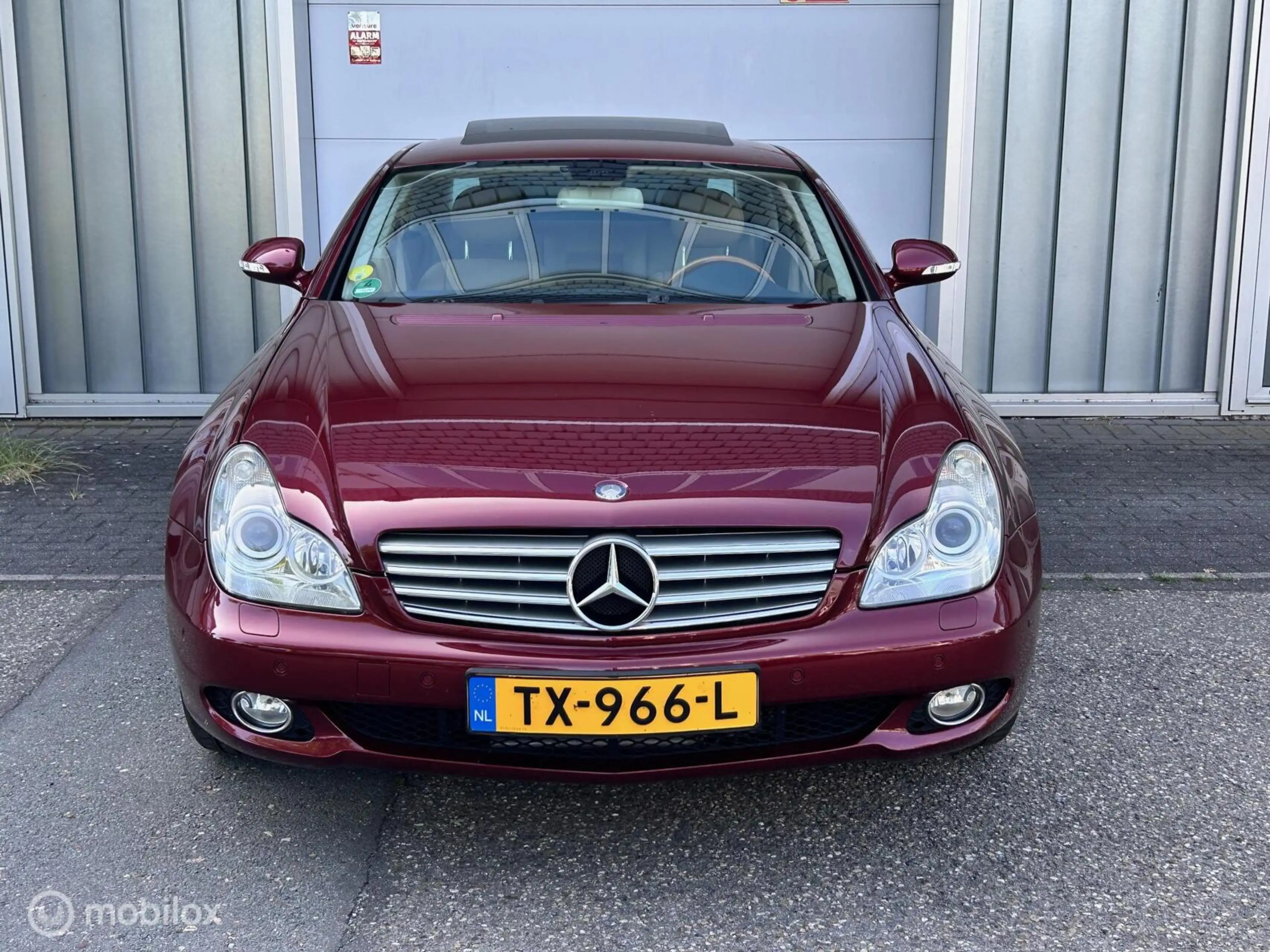 Mercedes-Benz CLS 500 — photo 2