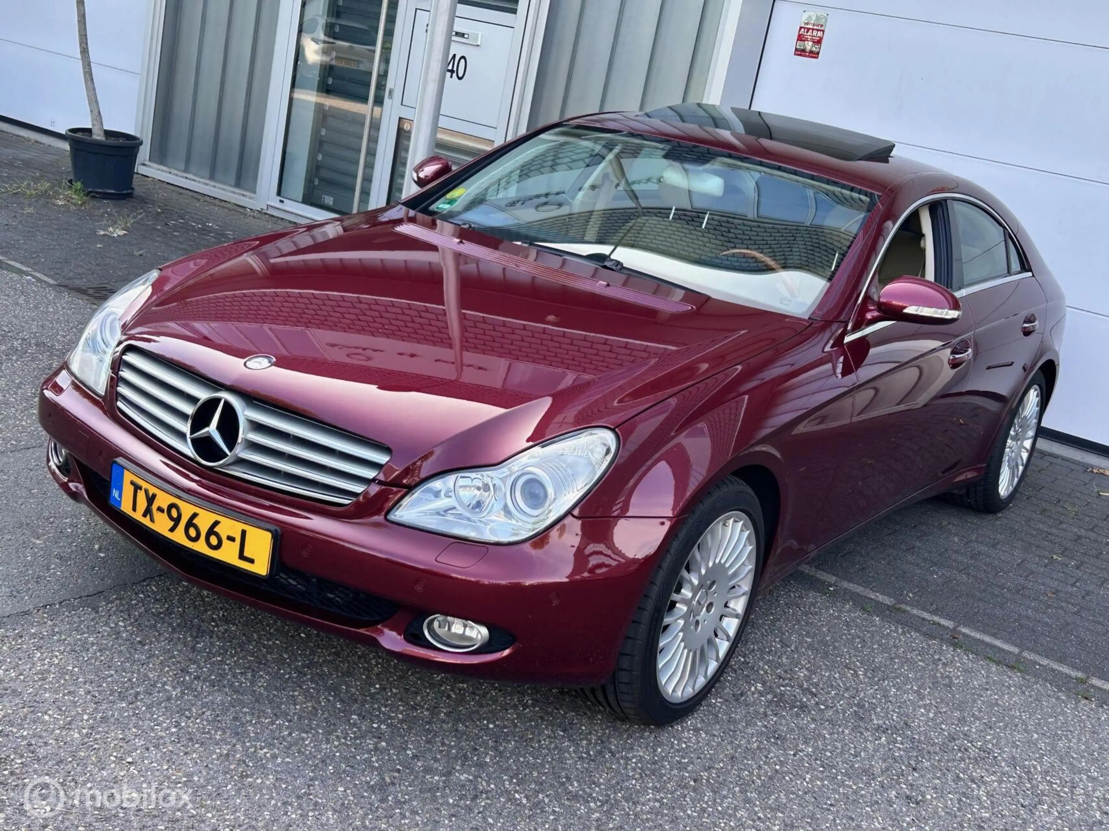 Mercedes-Benz CLS 500 — photo 3