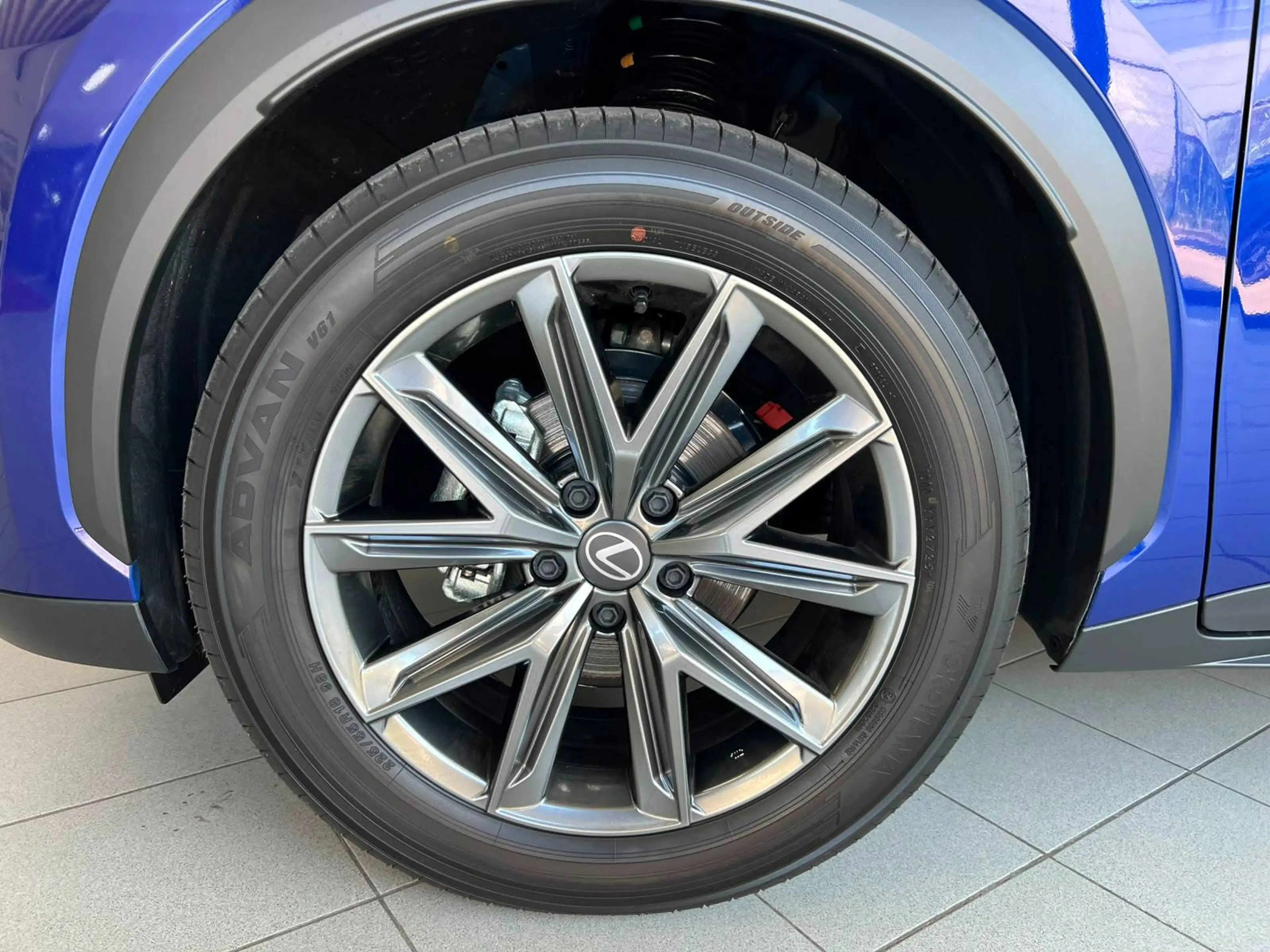 Lexus LBX LBX 1.5i FWD Elegant Elegant — photo 15