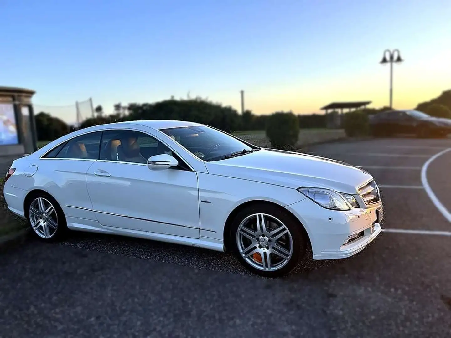 Mercedes-Benz E 350 Coupé CDI Blue Efficiency Elegance Blanco - 1