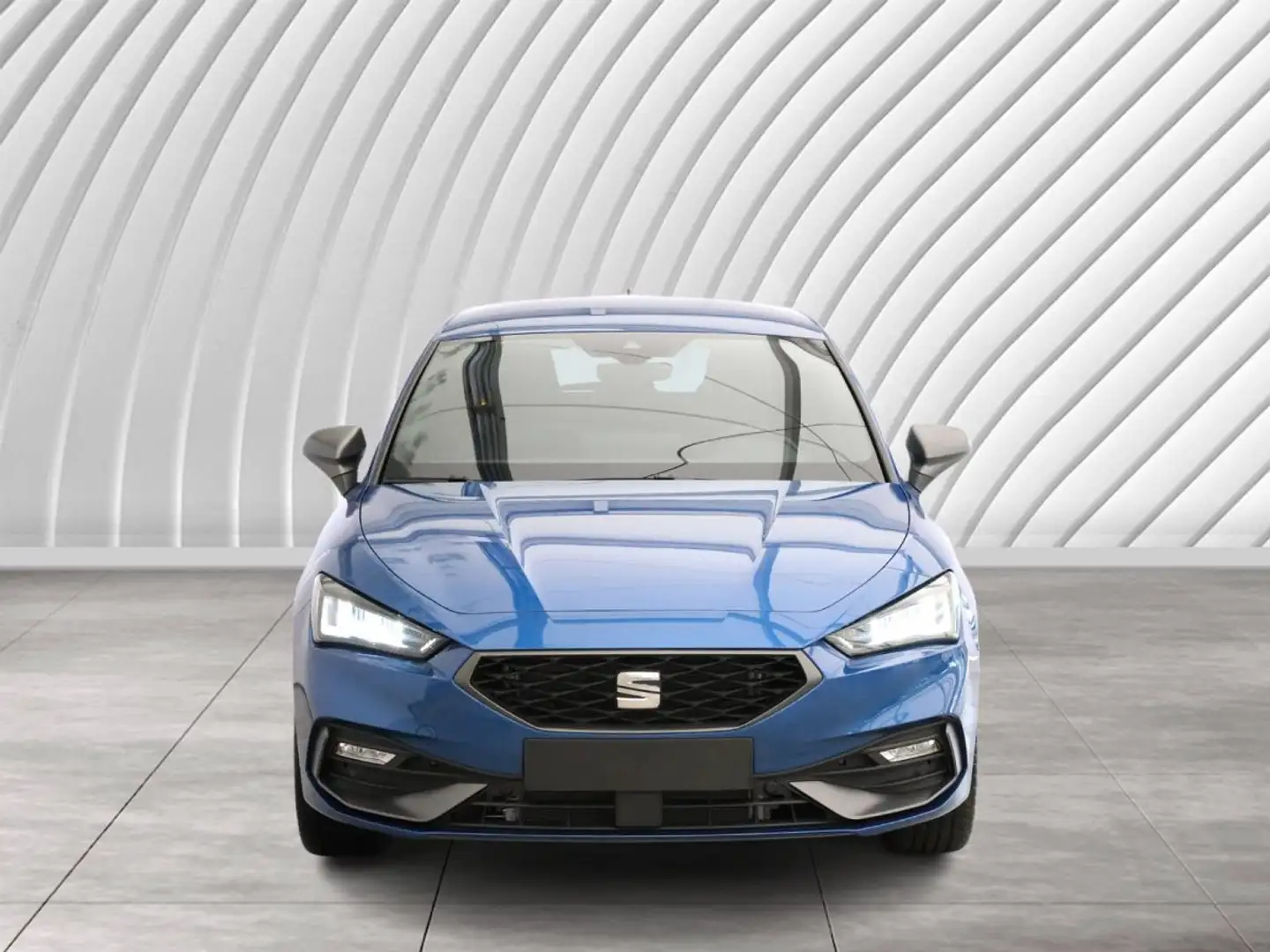 SEAT Leon FR 1.5 eTSI 110 kW (150 PS) 7-Gang-DSG Blau - 2