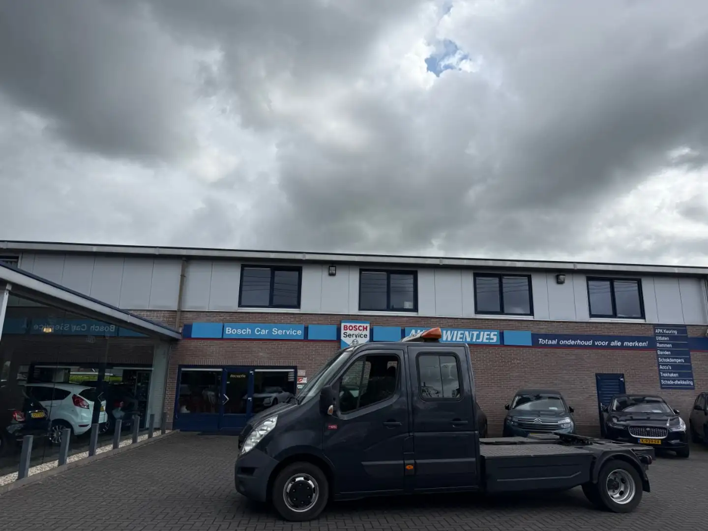 Renault Master 2.3 dCi 120kw | D.Cab 7 Pers | BE Trekker 6 ton Grijs - 1