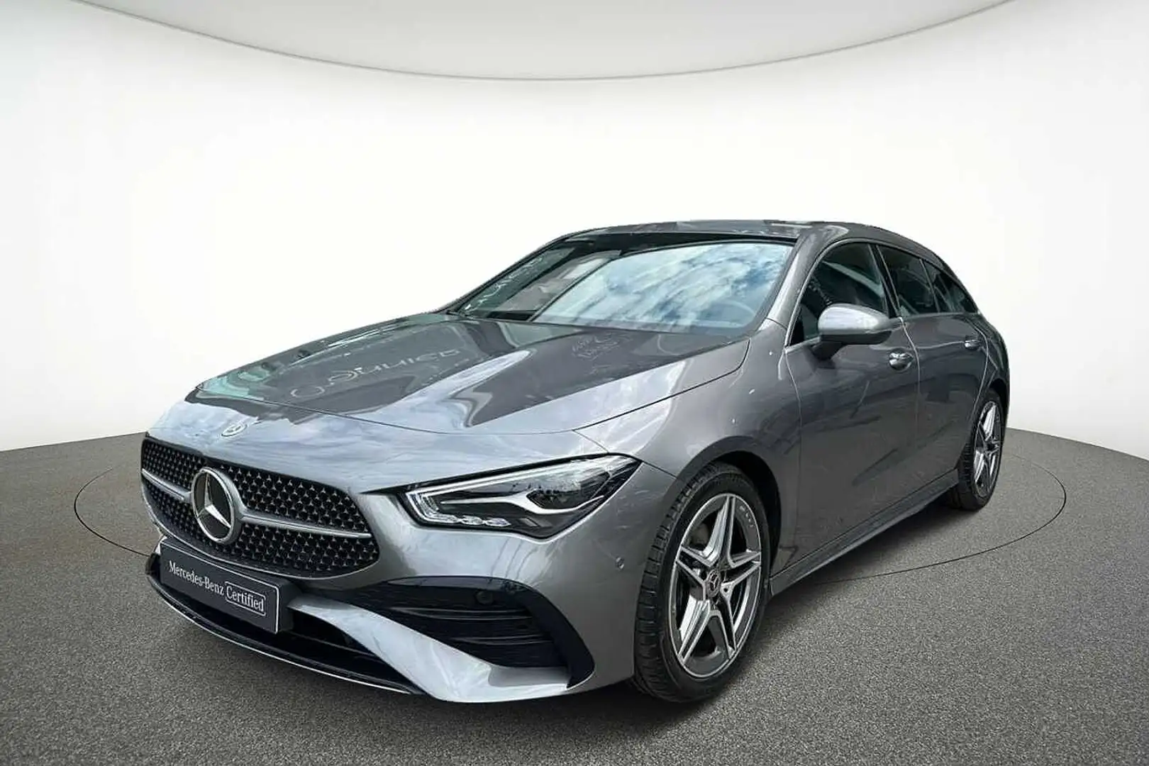 Mercedes-Benz CLA 180 Shooting Brake Gris - 1