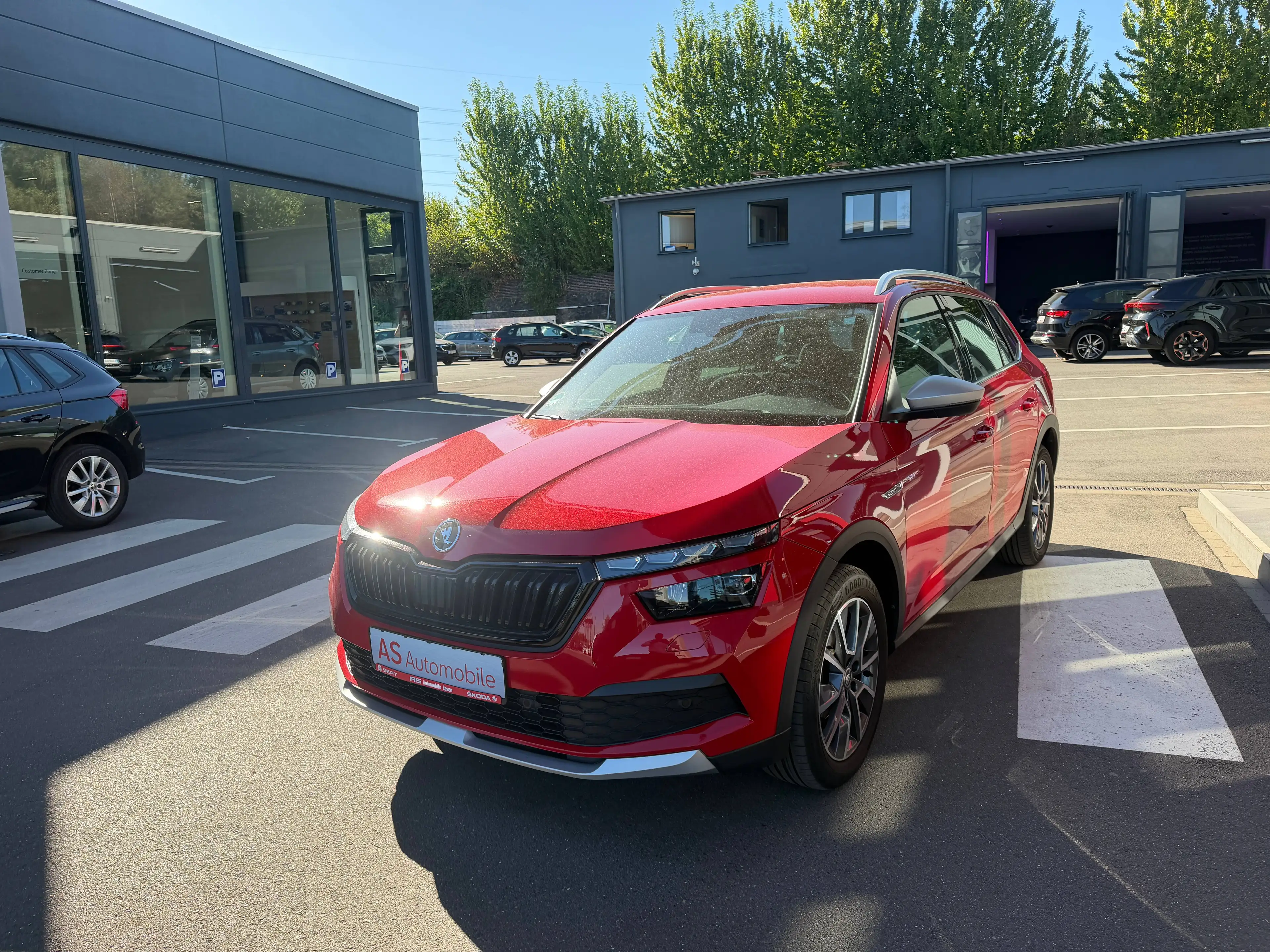 Skoda Kamiq SCOUT mit Anhängerkupplung und NAVI