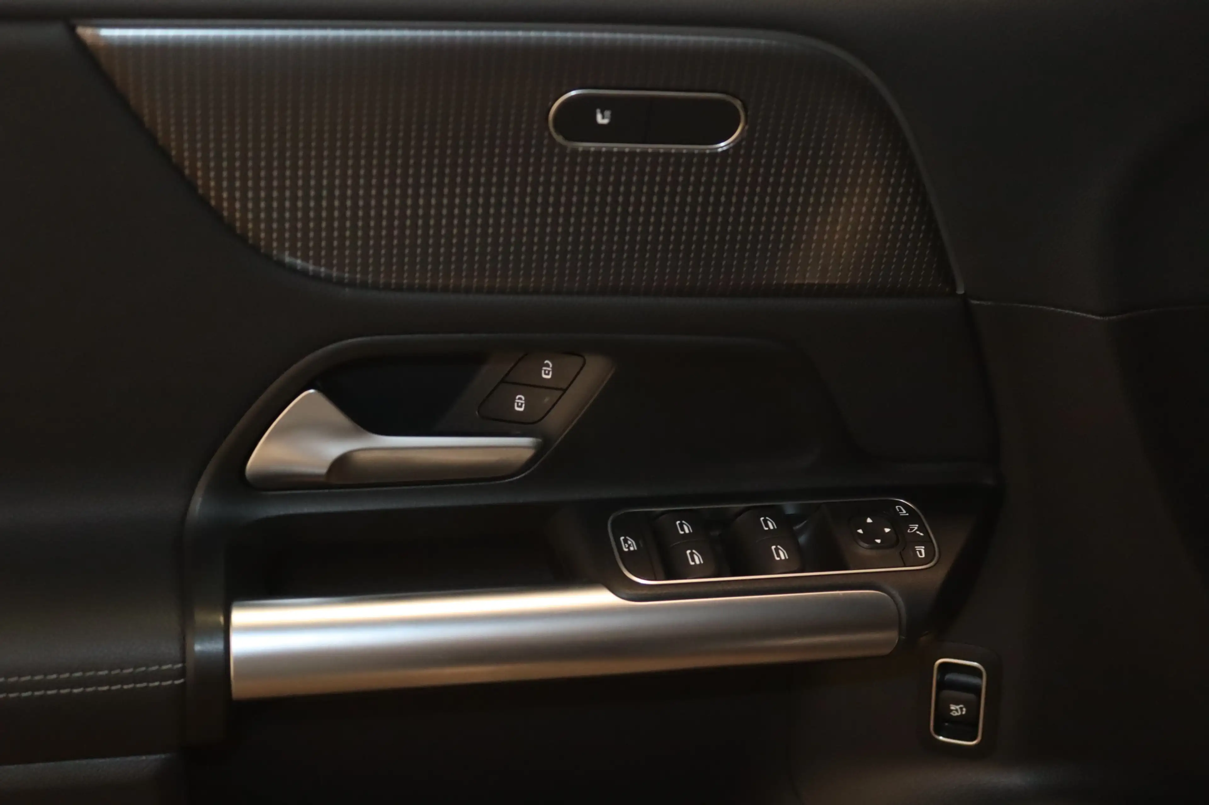Mercedes-Benz B 220 4Matic Night-Navi-Multibeam-Kamera-Totw.- — photo 11
