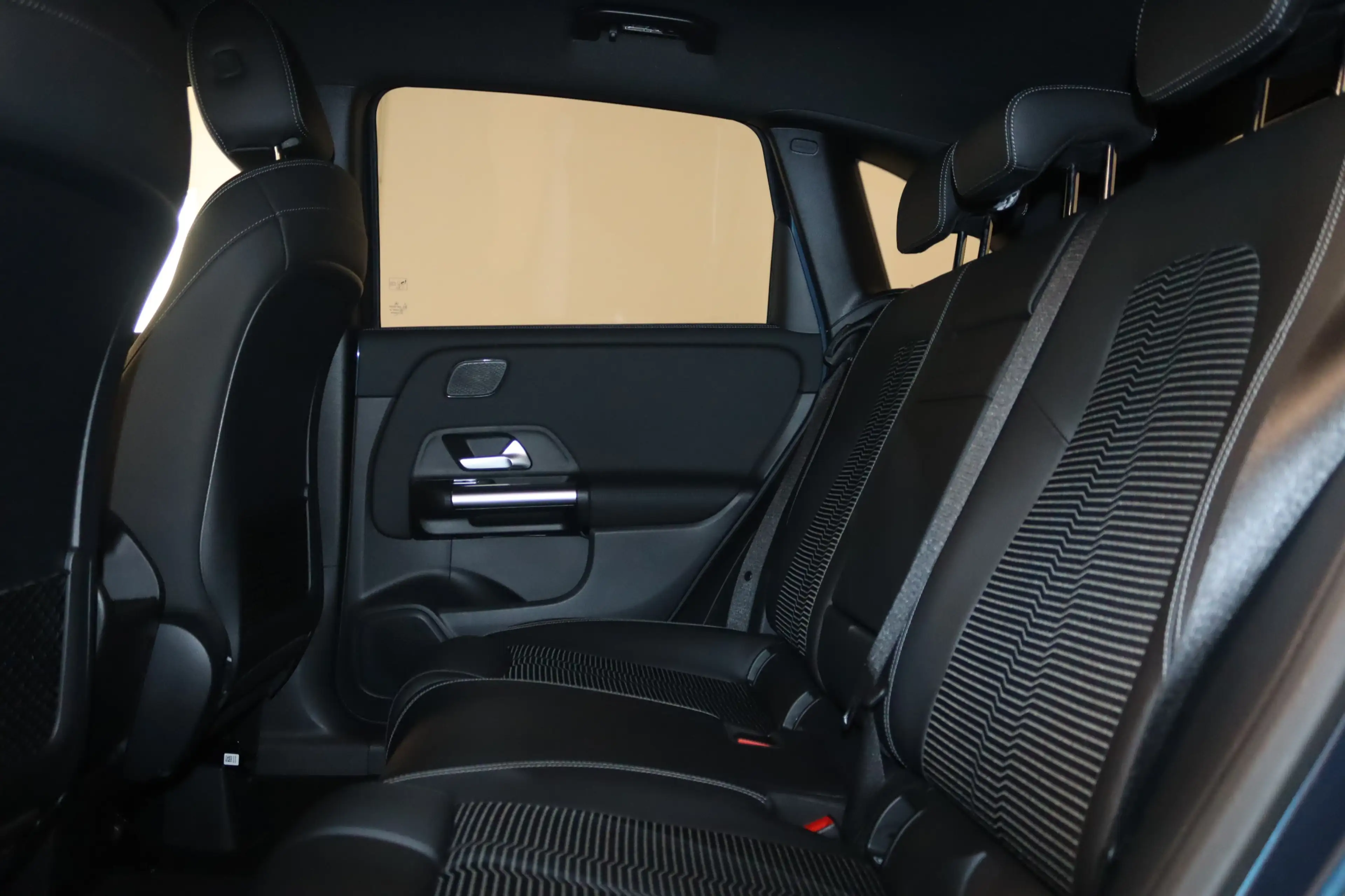Mercedes-Benz B 220 4Matic Night-Navi-Multibeam-Kamera-Totw.- — photo 12