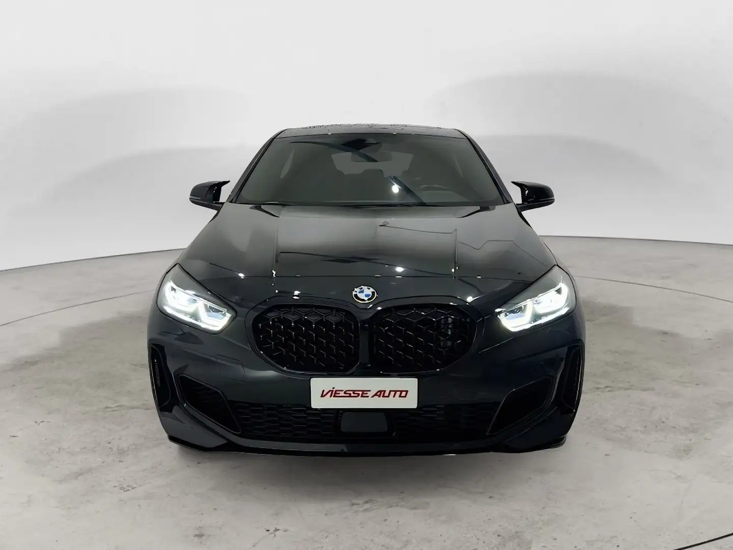 BMW 135 Serie 1 F40 M 135i xdrive auto Negro - 2