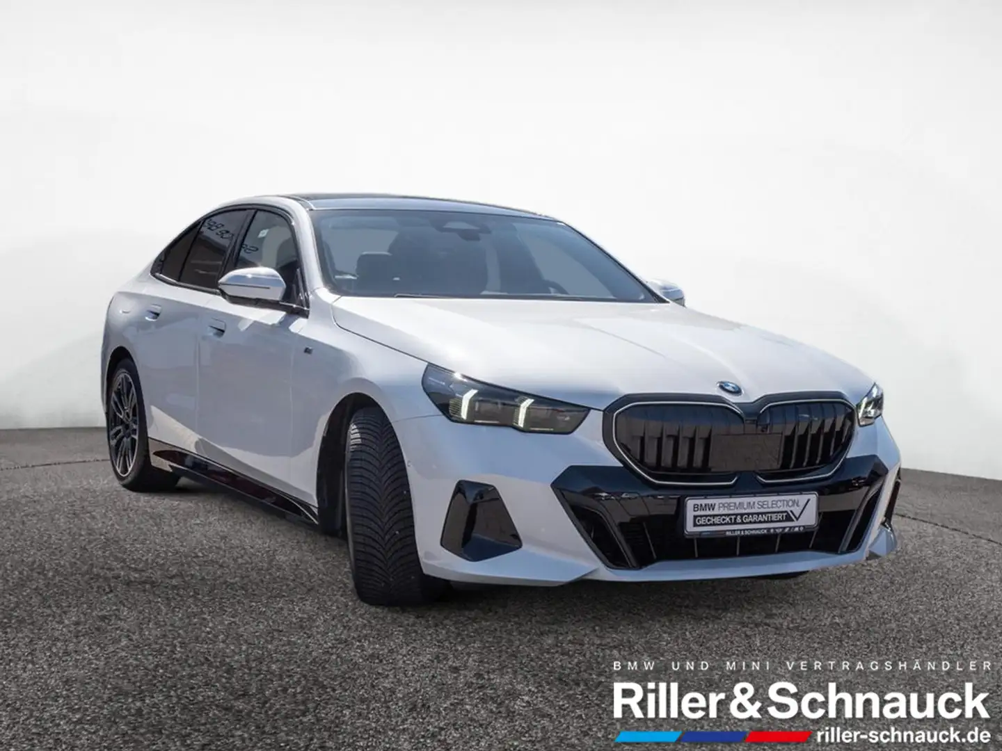 BMW 520 d M Sport Pro PANO+360°KAM+HUD+ACC+MEM Weiß - 2