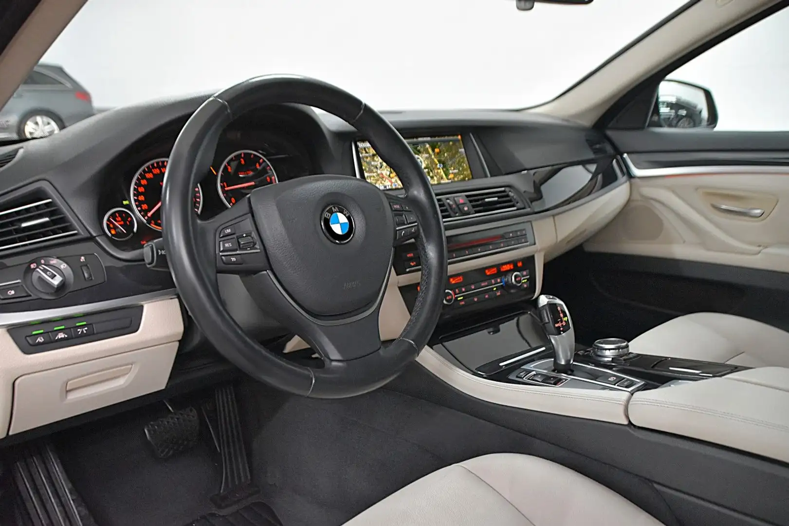 BMW 520 D TOURING LUXURY*AUS 2 HAND*TOP-ZUSTAND* Brun - 2