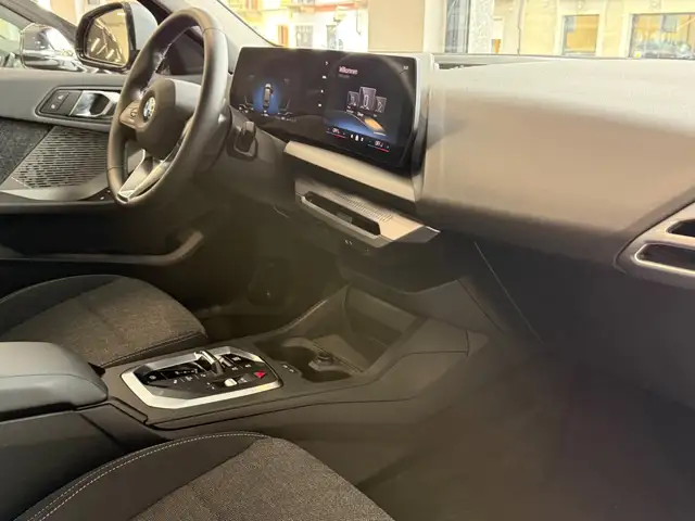 BMW 1 Series view 25