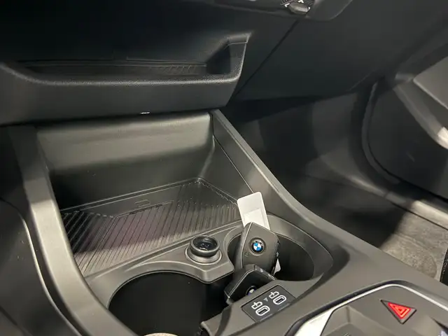 BMW 1 Series view 8