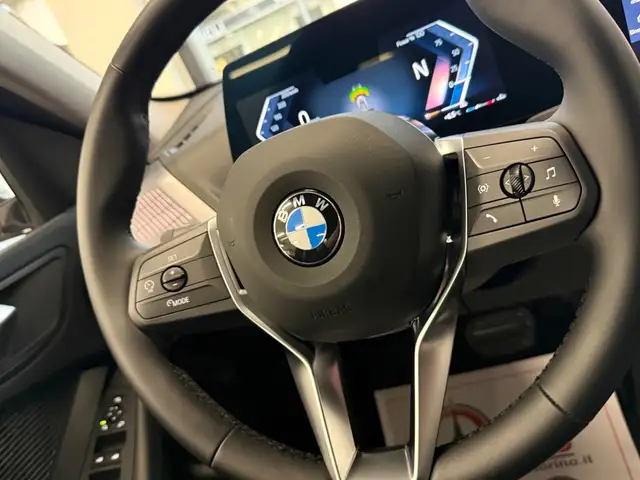 BMW 1 Series view 10