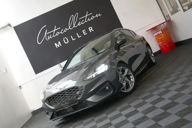 Ford Focus Lim. ST Perfomance*Kam*Navi*LED*