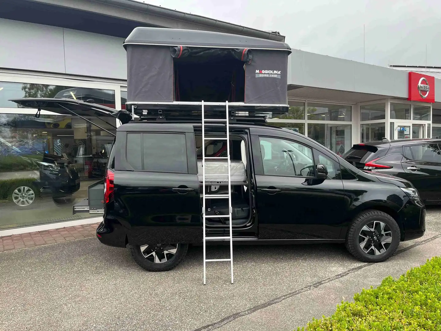 Nissan Townstar Kombi - Tekna - DAKTEC Travel Edition Schwarz - 1