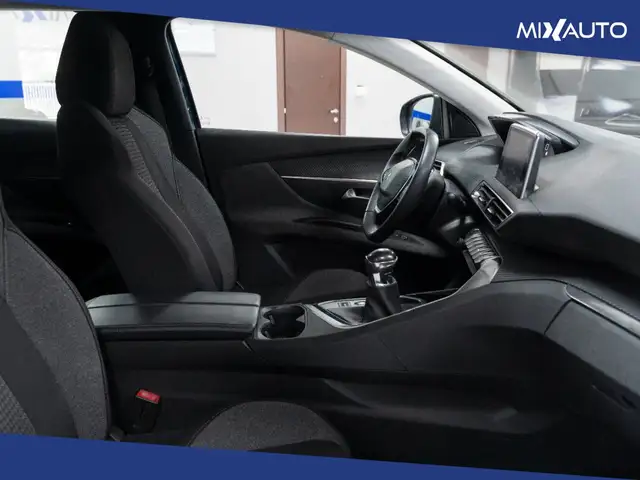 Peugeot 3008 view 13