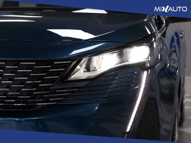 Peugeot 3008 view 10