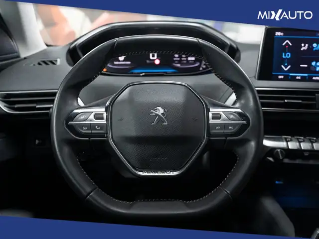 Peugeot 3008 view 12