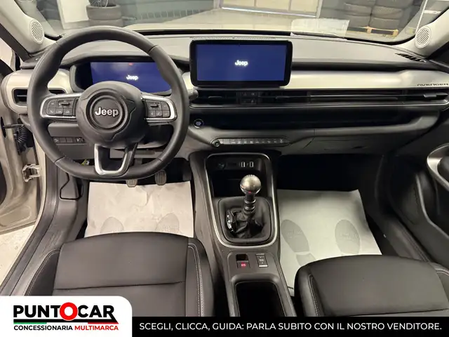 Jeep Avenger view 14