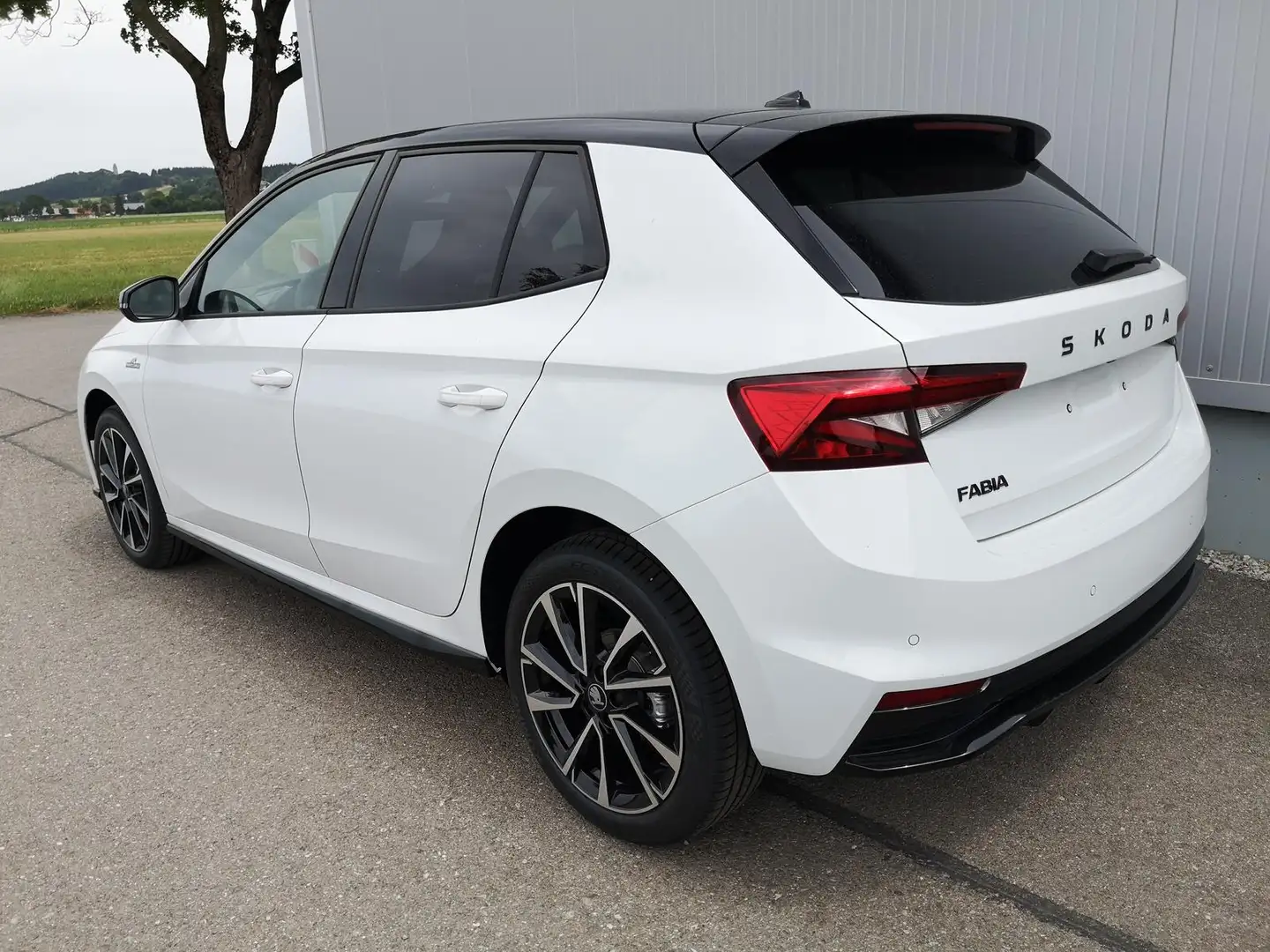 Skoda Fabia 1.5TSI DSG Monte Carlo ACC GV5 Kam 17 Blanc - 2