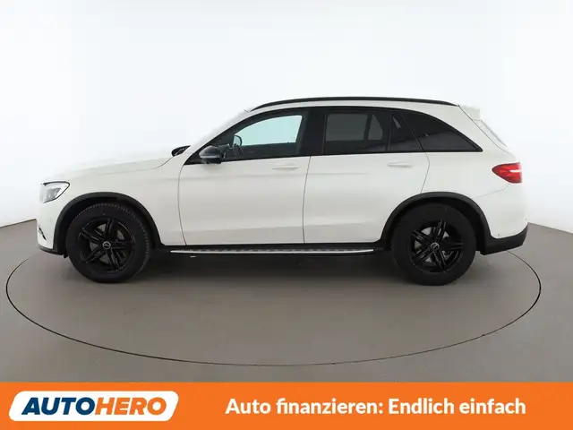 Mercedes-Benz GLC view 3