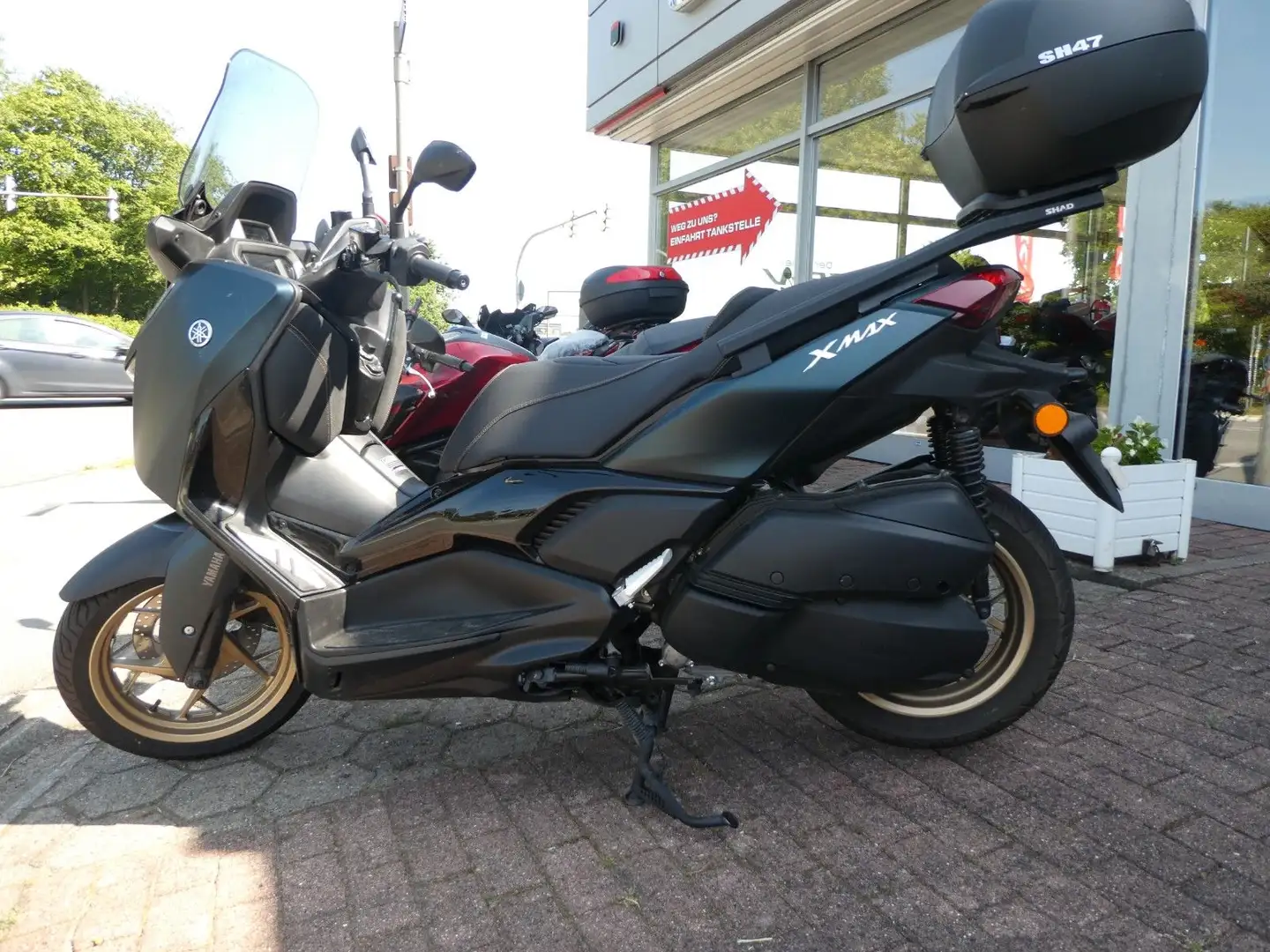 Yamaha X-MAX   TECH MAX  Neuwertig Schwarz - 1