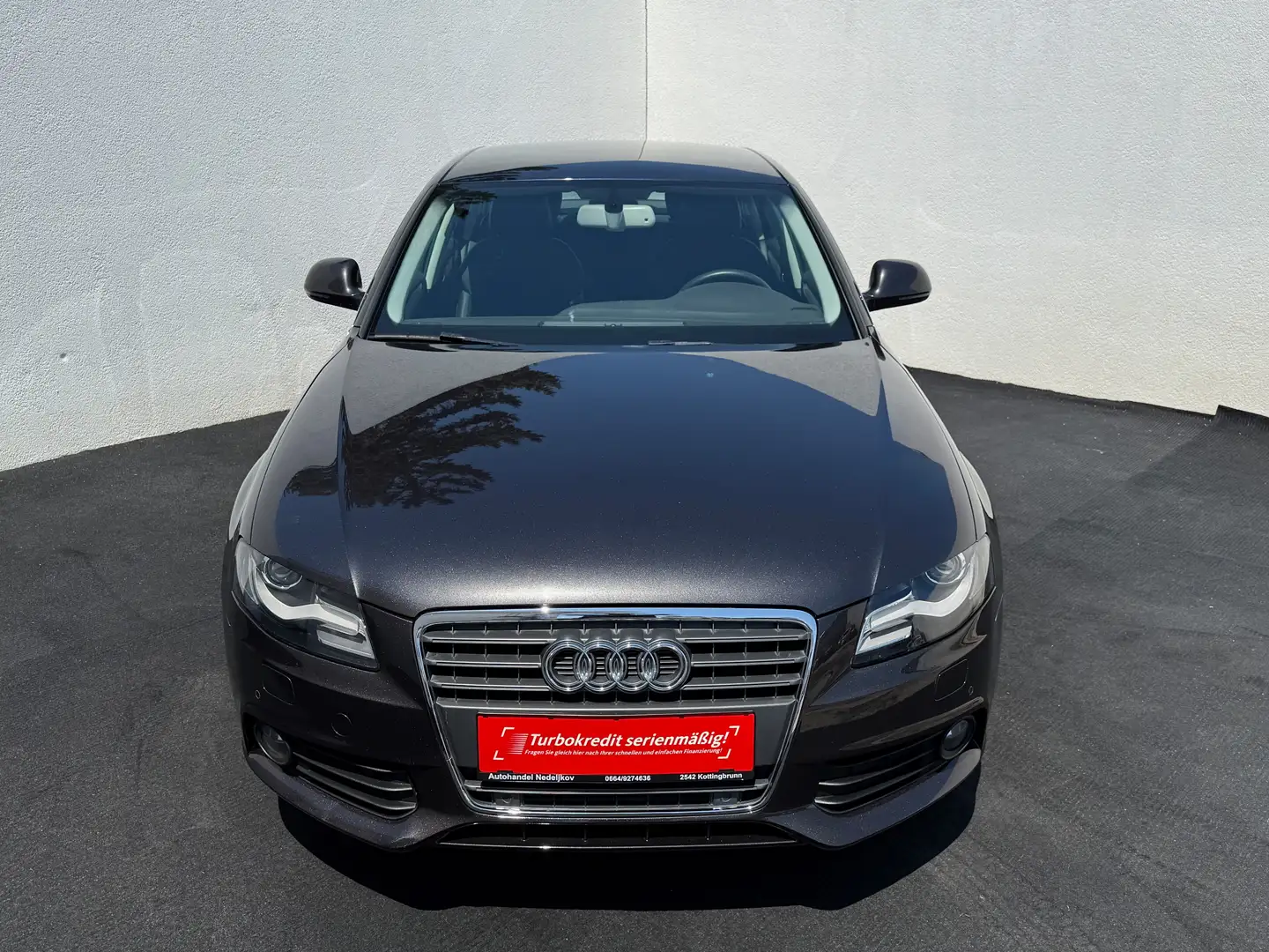 Audi A4 2.0TDI Attraction //1.BESITZ// Gris - 2