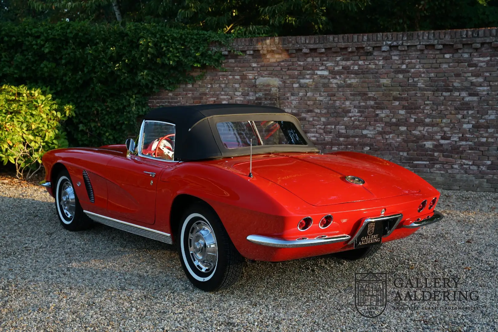 Corvette C1 Matching numbers, Very original condition, 300 hor Red - 2