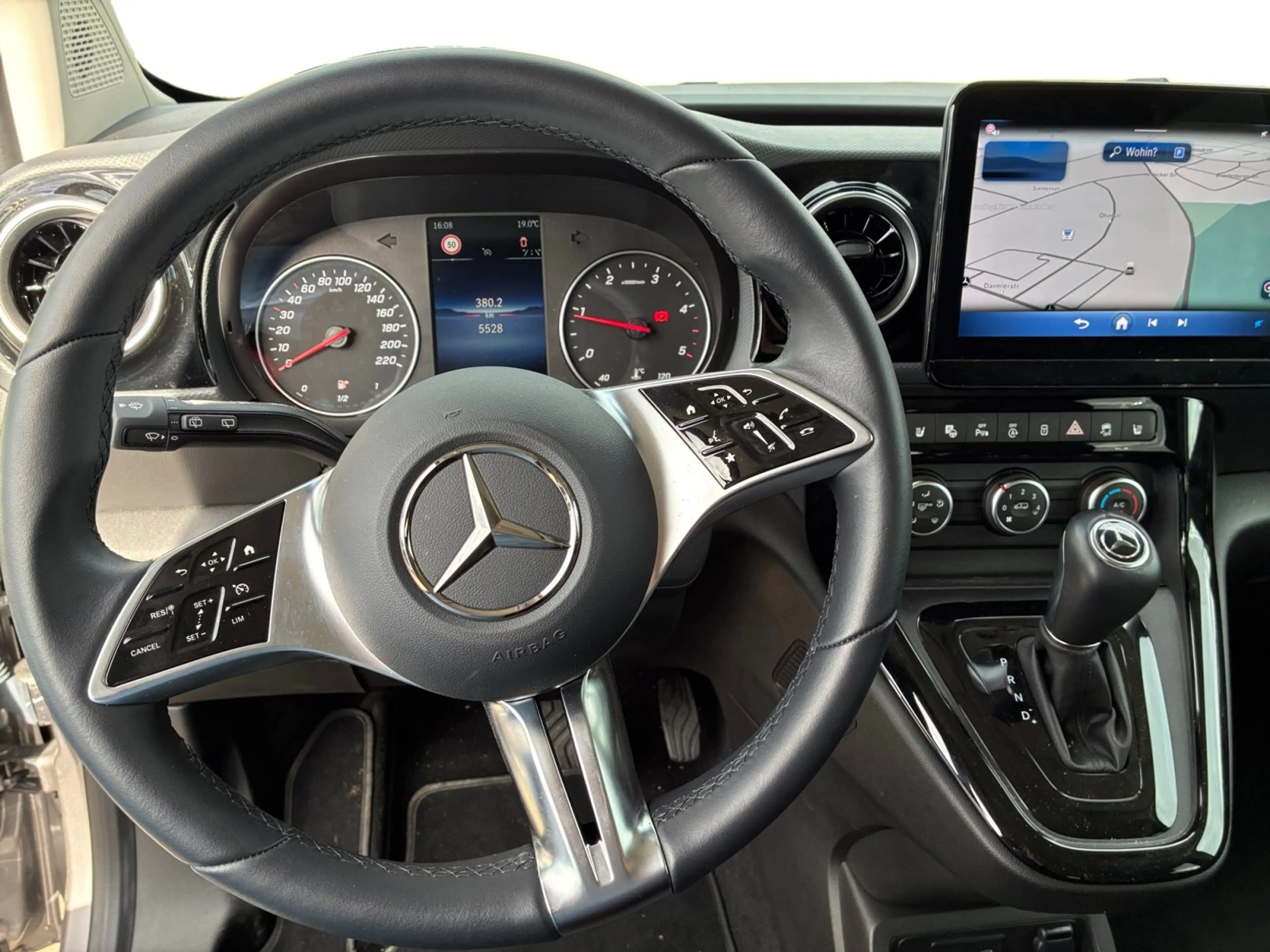 Mercedes-Benz T-Class T 160 d Style+lang+Navigation+LED+Kamera+Tempo+ — photo 11