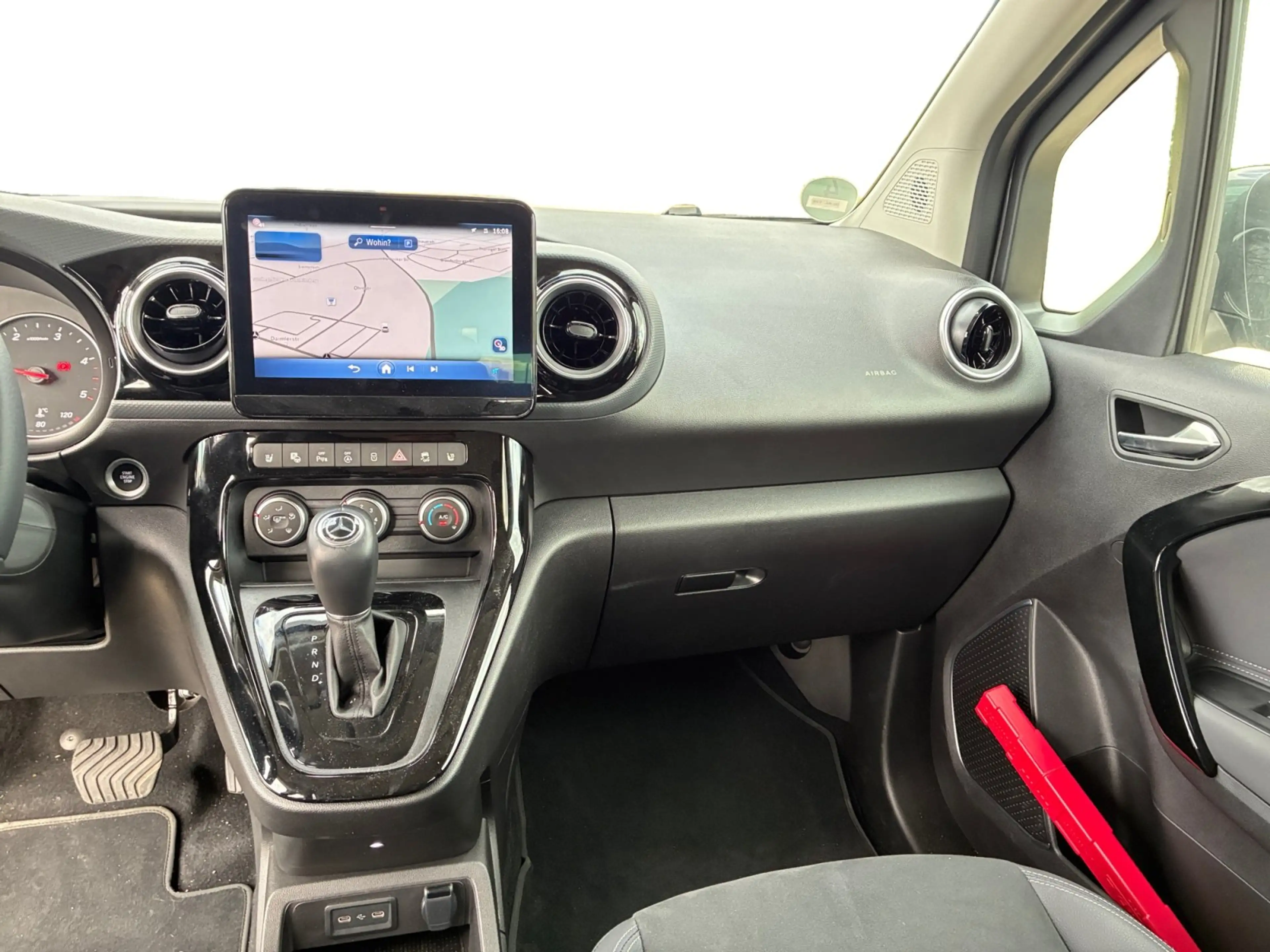 Mercedes-Benz T-Class T 160 d Style+lang+Navigation+LED+Kamera+Tempo+ — photo 14