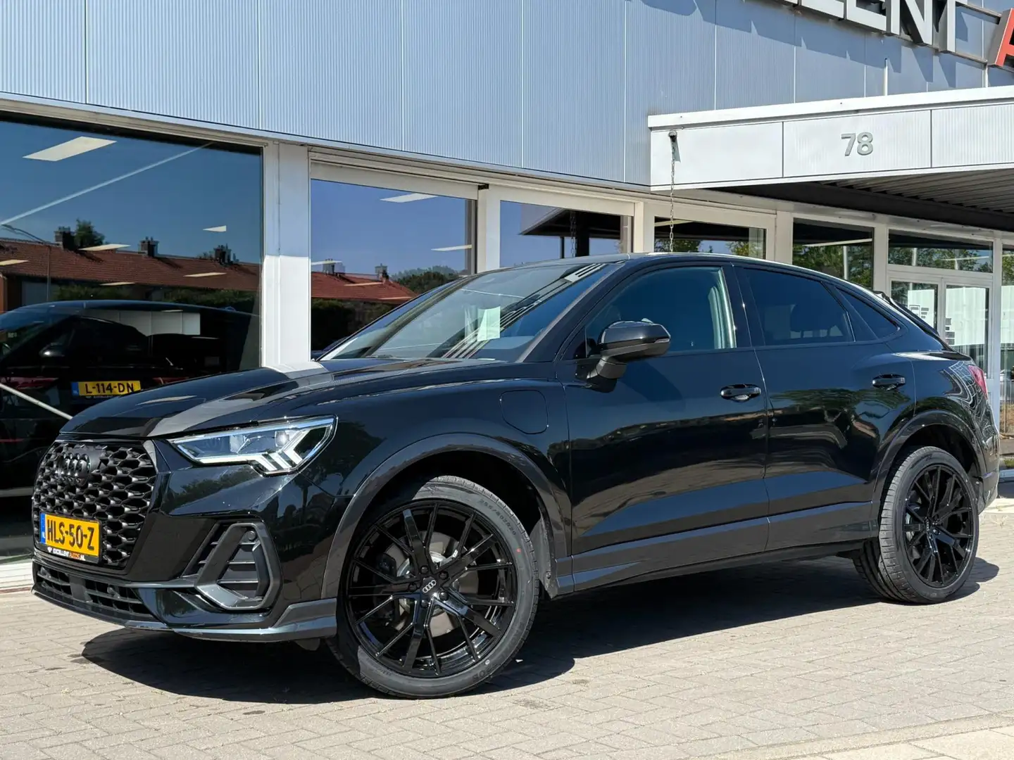 Audi Q3 Sportback 45 TFSI e Edition | Black Edition Noir - 2
