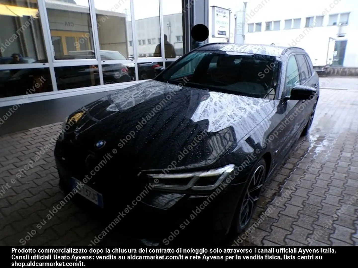 BMW 520 Serie 5 G31 2020 Touring  520d  48V Msport auto Nero - 2