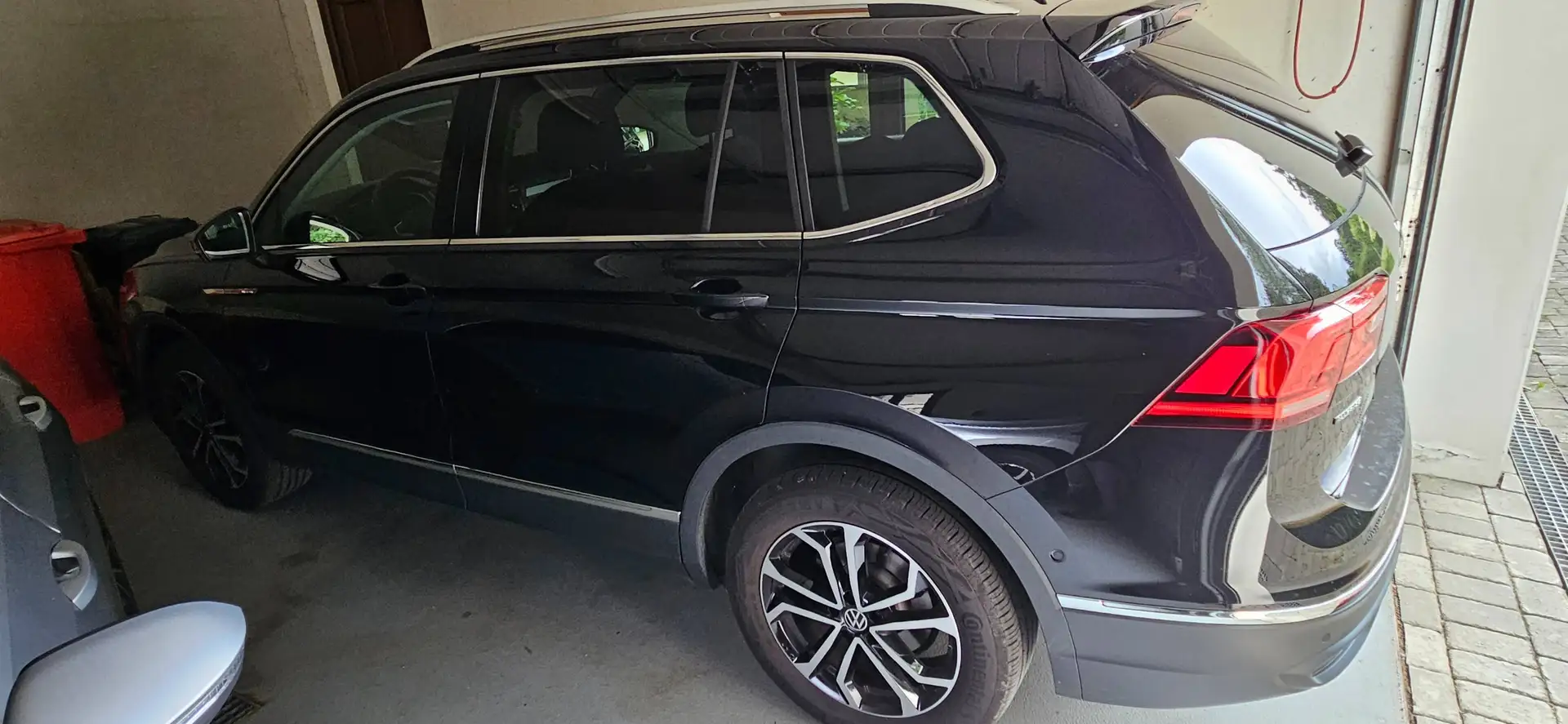 Volkswagen Tiguan Allspace Tiguan 1,5 TSI ACT Allspace DSG Life Life Schwarz - 1