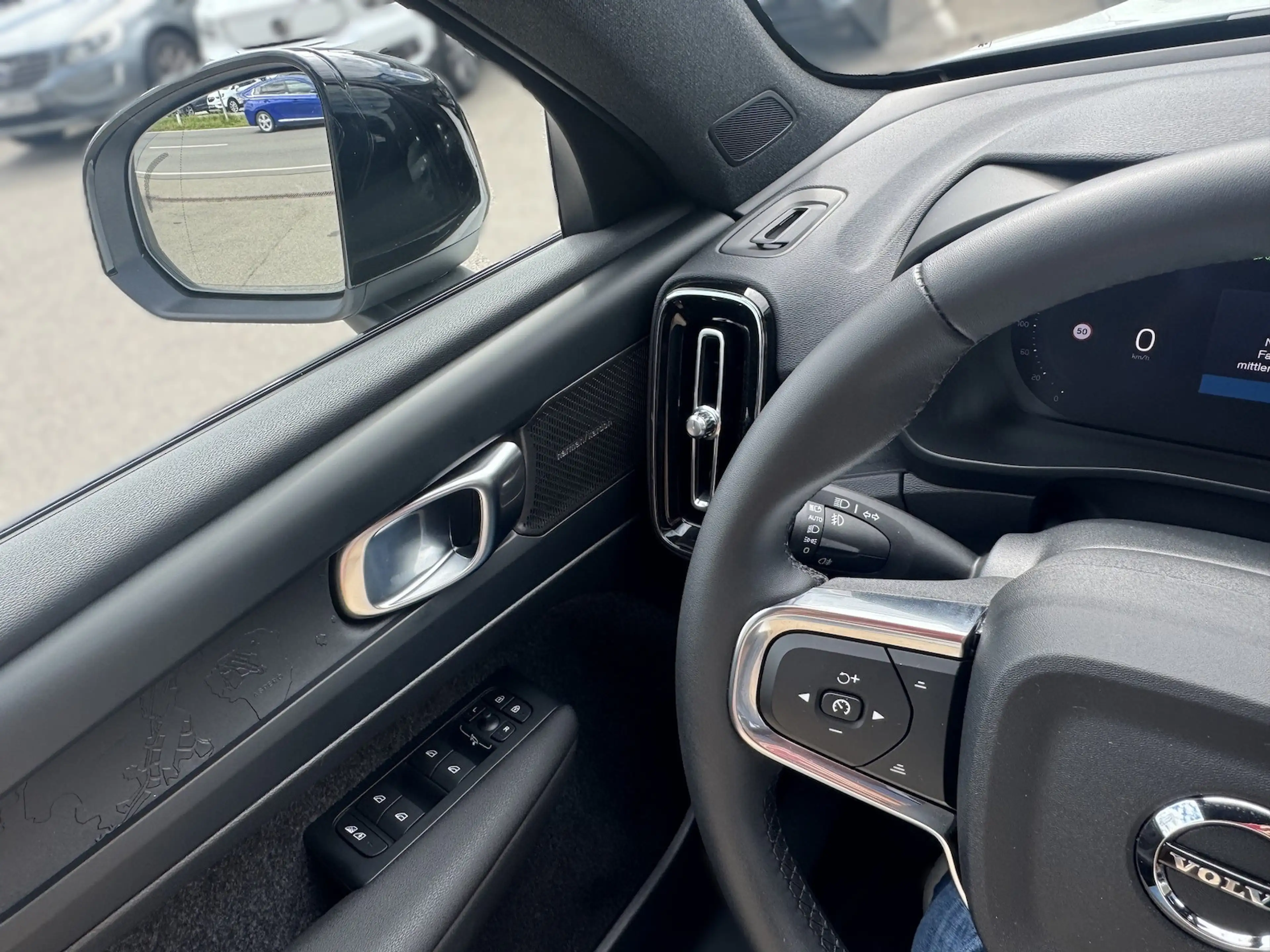 Volvo EX40 Plus*Black Edition*2WD*NP 64730*Pano*82kWh — photo 14