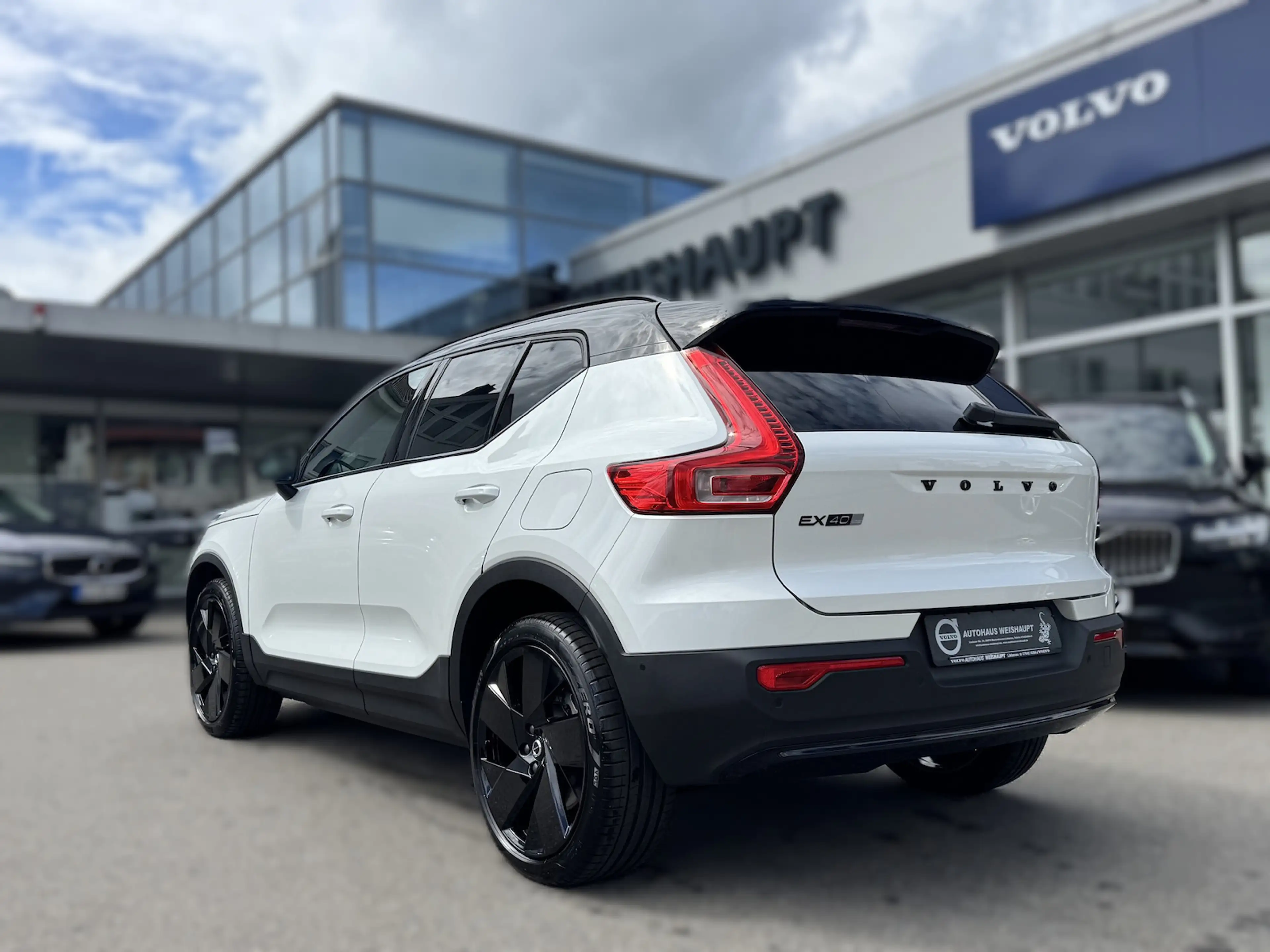 Volvo EX40 Plus*Black Edition*2WD*NP 64730*Pano*82kWh — photo 5