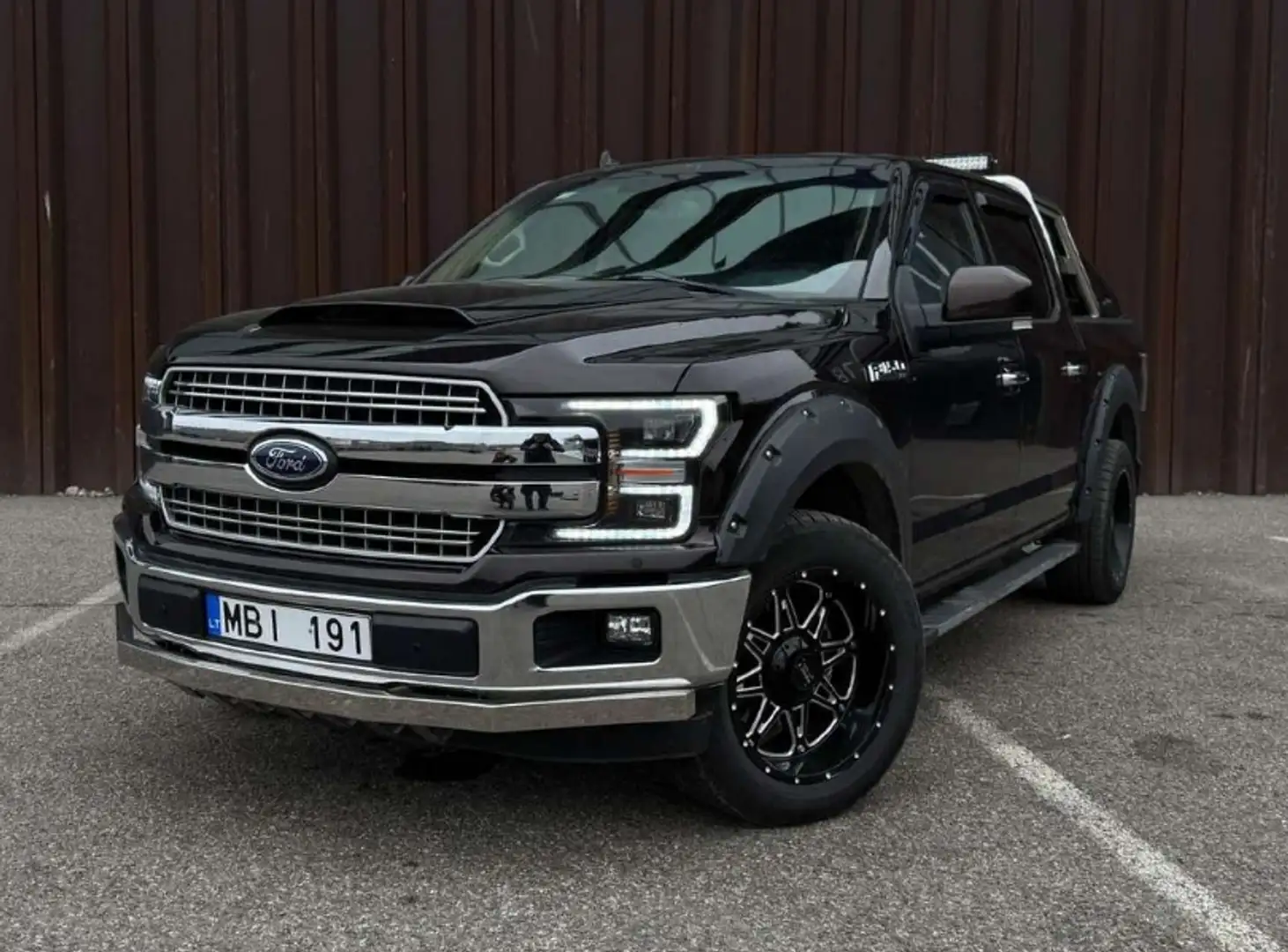Ford F 150 Todoterreno Automático de 4 Puertas Czarny - 1
