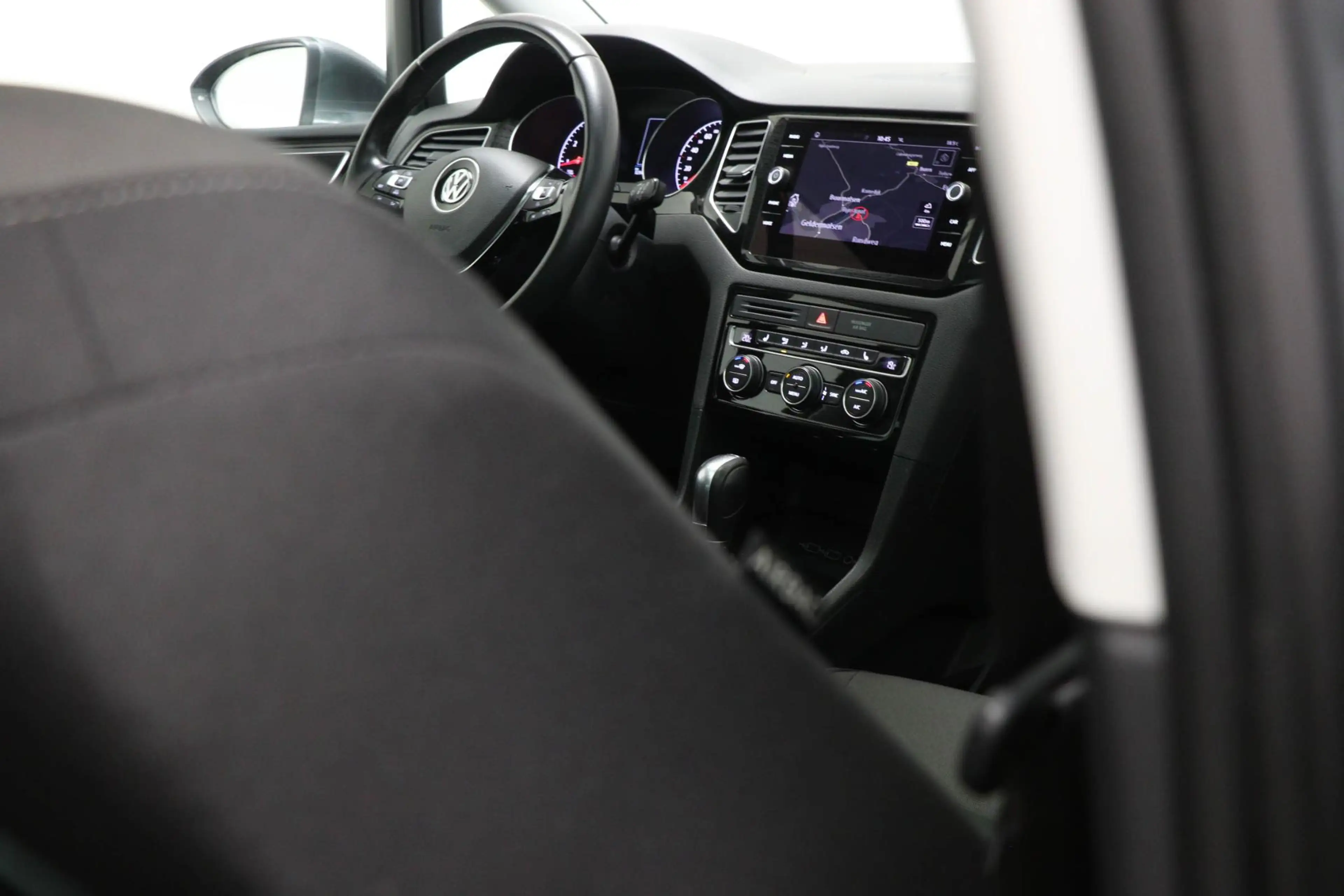 Volkswagen Golf Sportsvan 1.5 TSI ACT Highline Edition | PANORAMADAK | DRAAD — photo 13