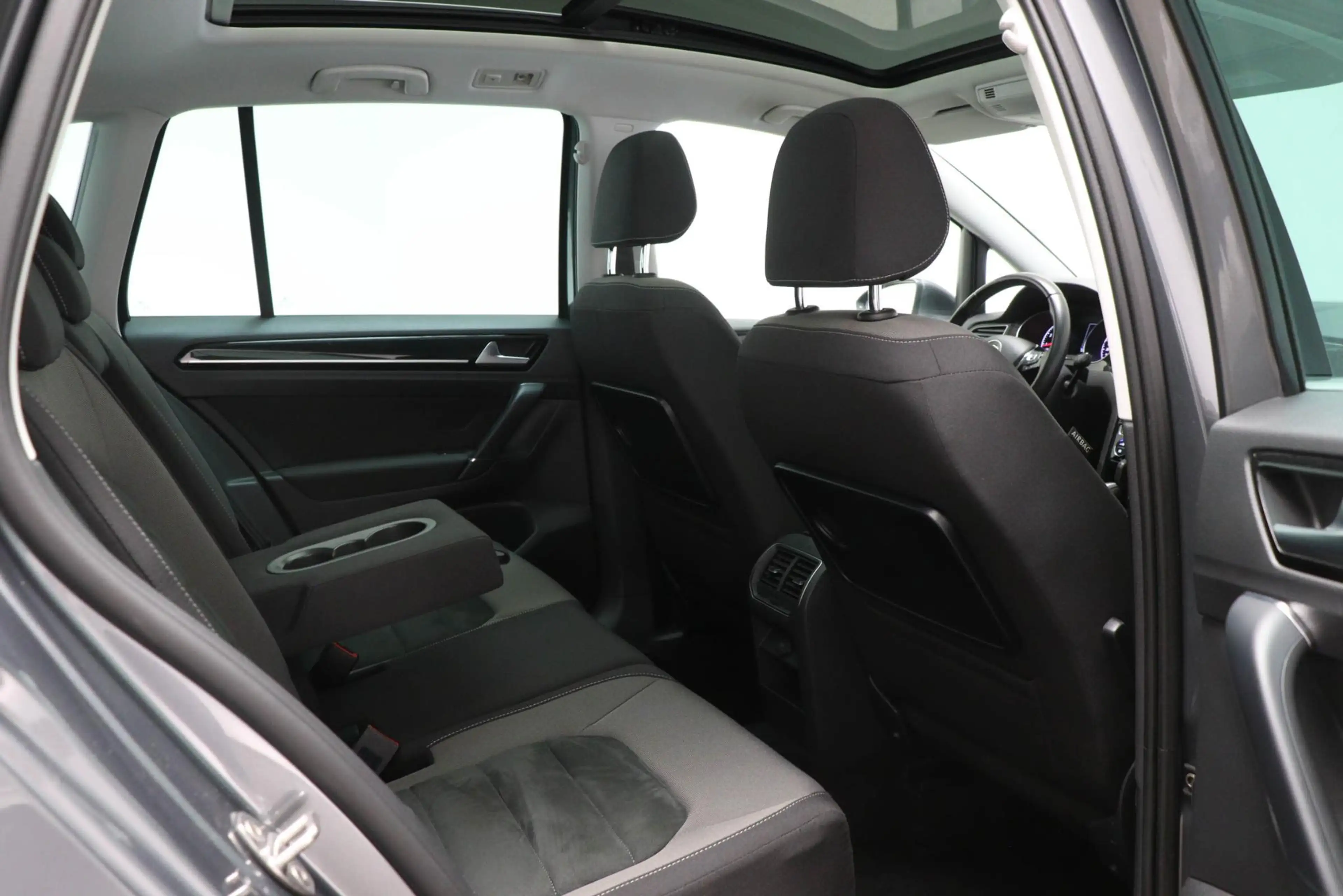 Volkswagen Golf Sportsvan 1.5 TSI ACT Highline Edition | PANORAMADAK | DRAAD — photo 4