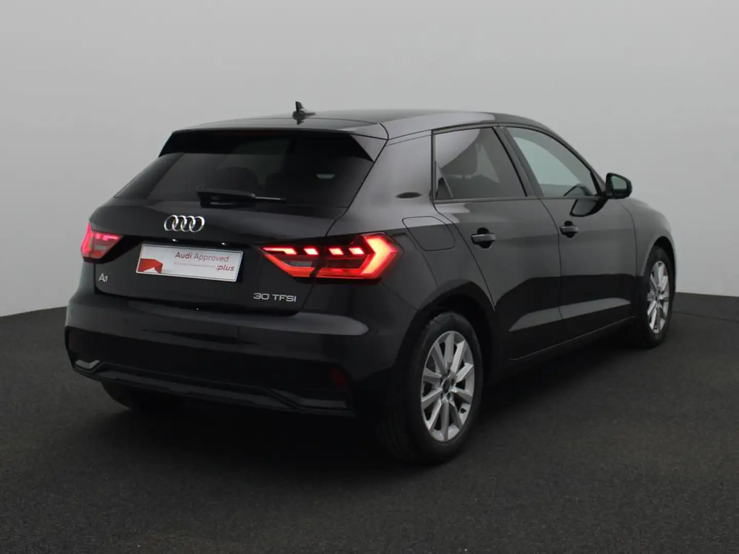 Audi A1 Sportback ADVANCED 30 TFSI 110 pk S-tronic / Cruise Control / PDC Rear / Apple Carplay Noir - 2