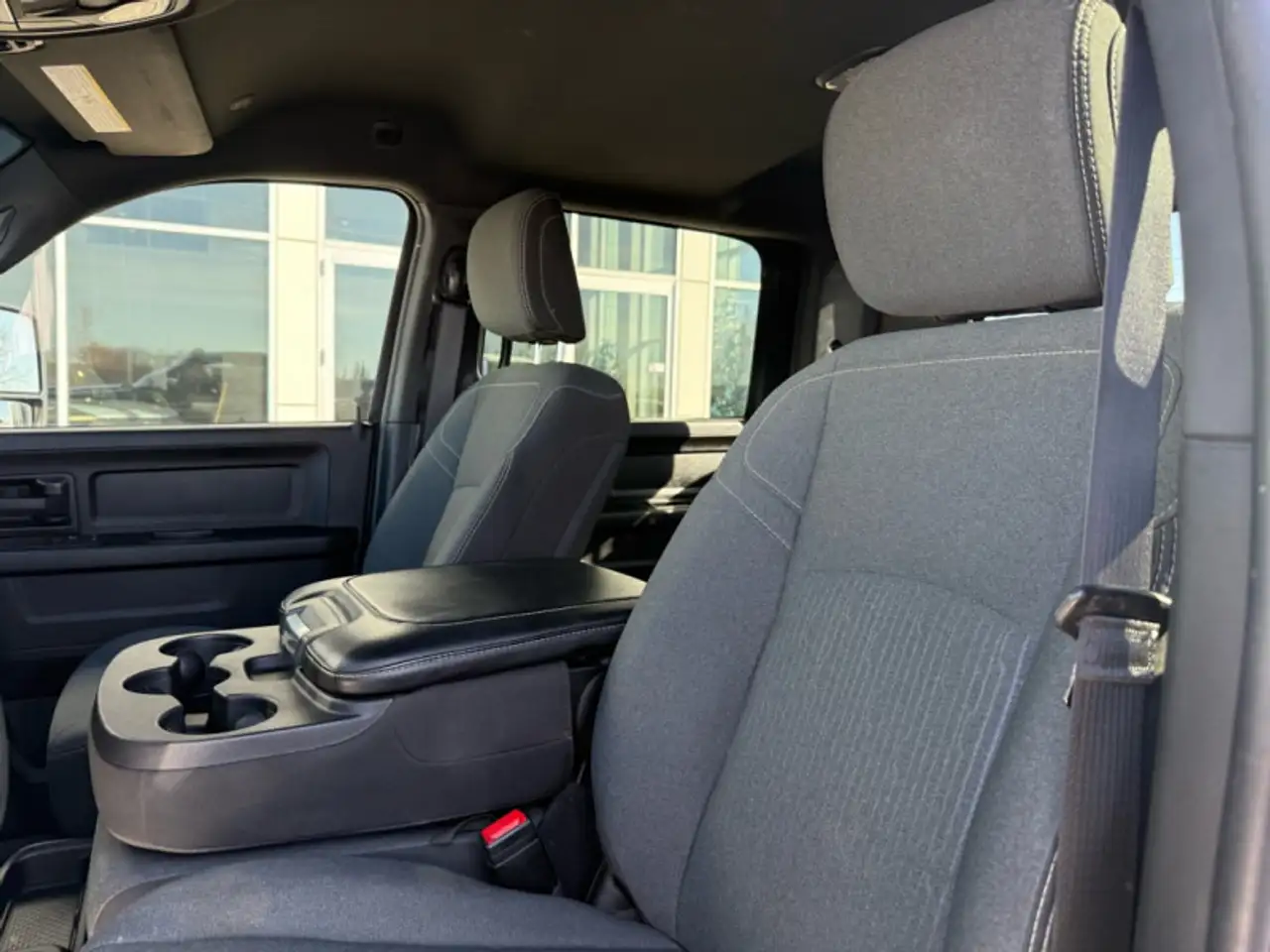 RAM 3500 снимка RAM 3500