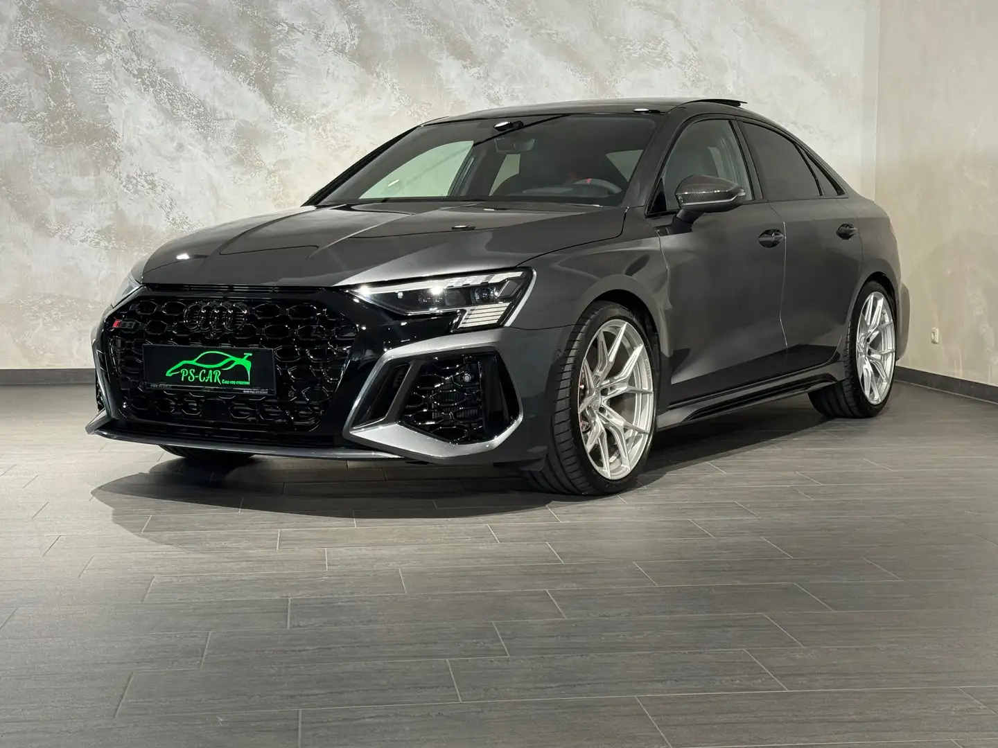 Audi RS3 2.5 TFSI Quattro**Akrapovic**HUD**Carbon*B&O* Grau - 1