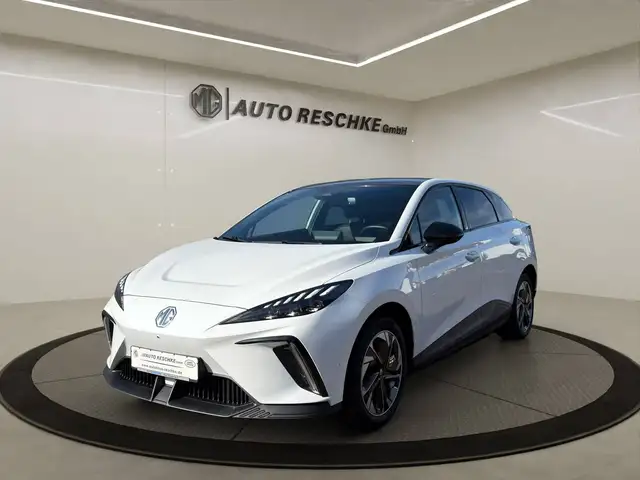 MG MG4 64 kWh! Luxury! 8 Fach Bereift! Herstellergarantie! Sofort Verfügbar!