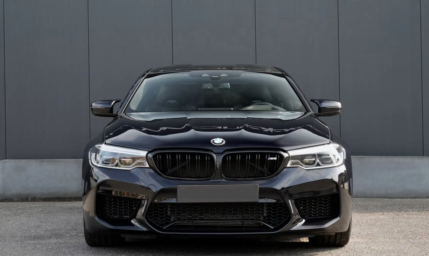 BMW M5 Zwart - 1