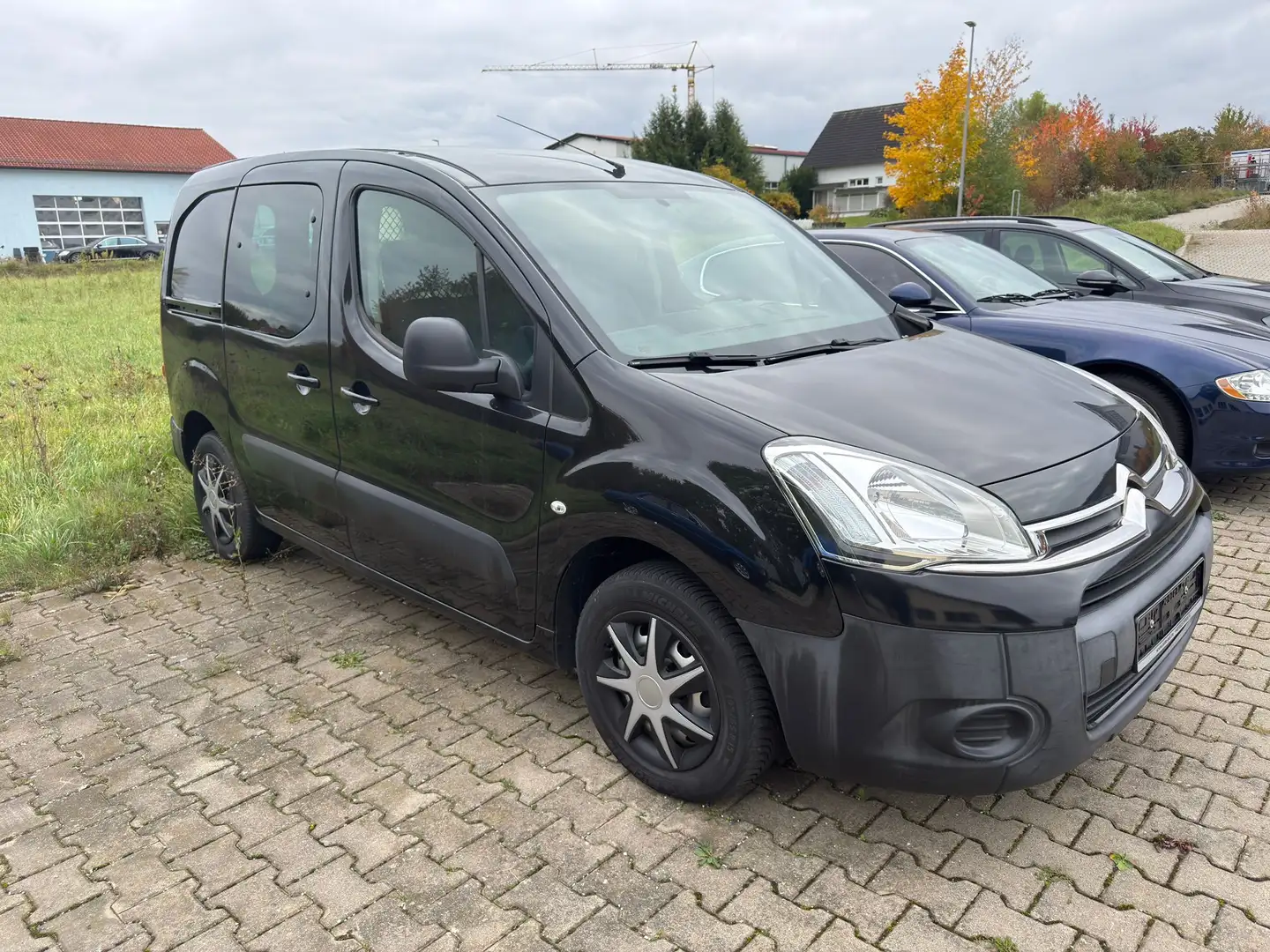 Citroen Berlingo Berlingo L1 1.6 HDi 90 FAP Niveau B Schwarz - 1
