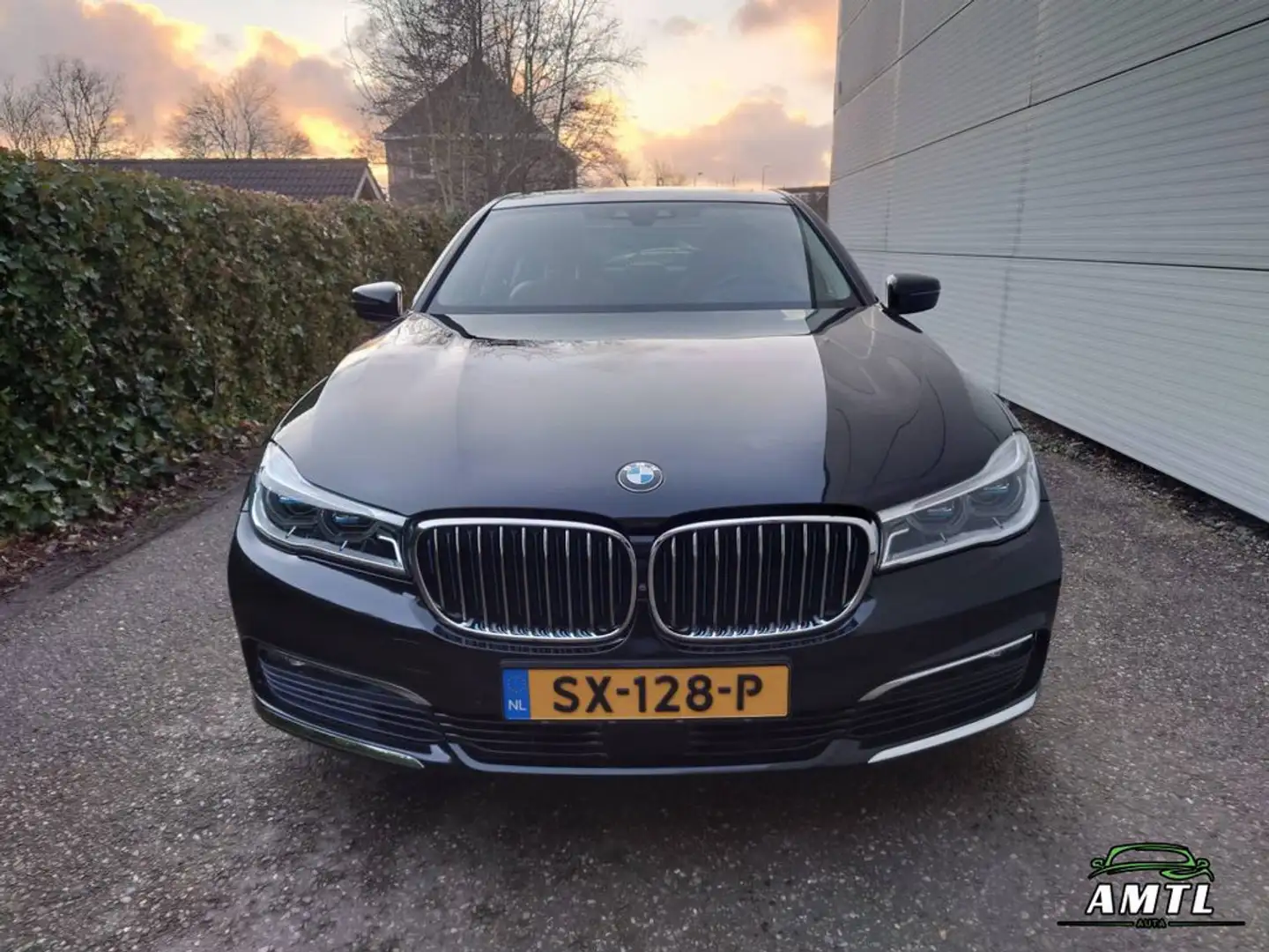 BMW 740 7 Serie - 740e iPerformance High Executive Zwart - 2