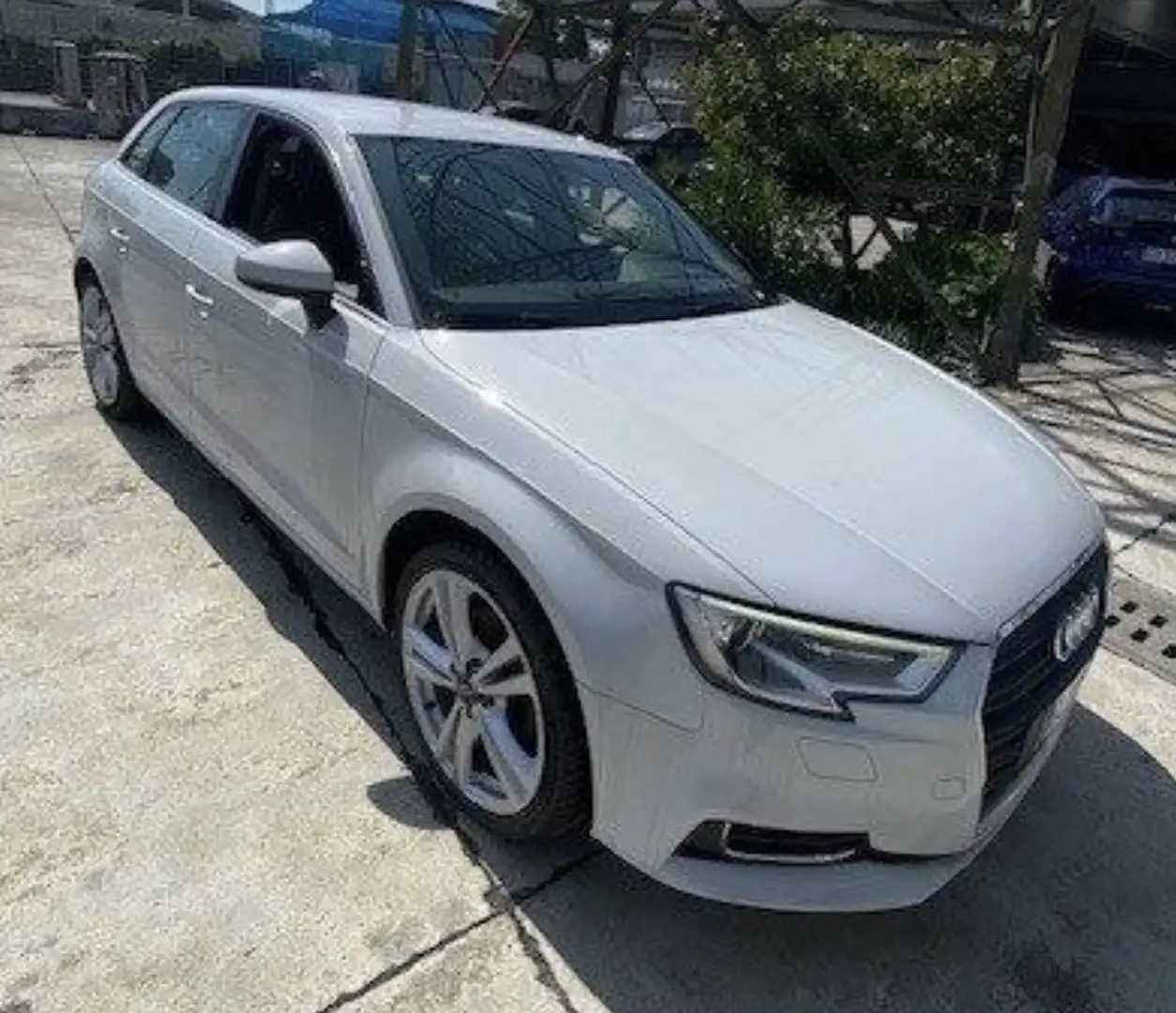 Audi A3 5p 1.6 tdi Ambiente 110cv auto - 2