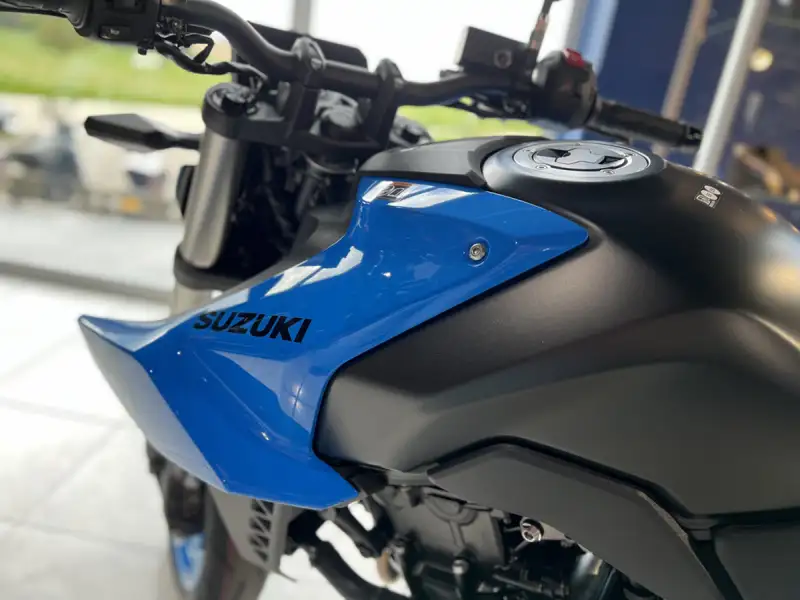 Suzuki GSX 8S - foto 5