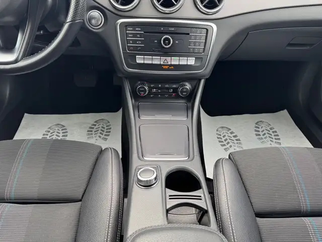Mercedes-Benz Cla view 15