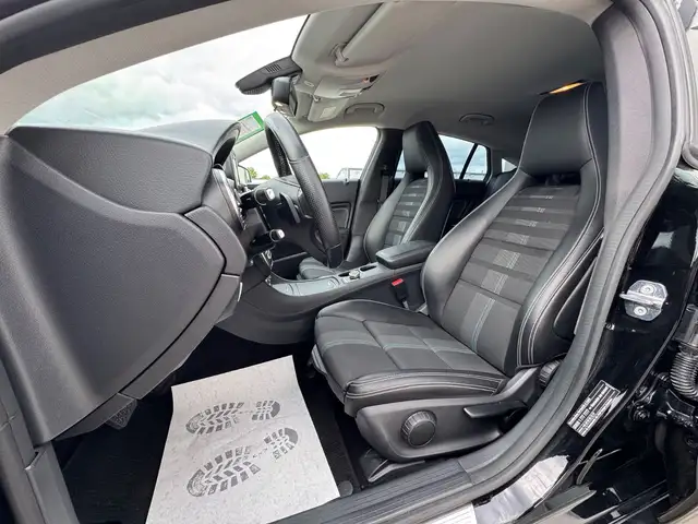 Mercedes-Benz Cla view 10
