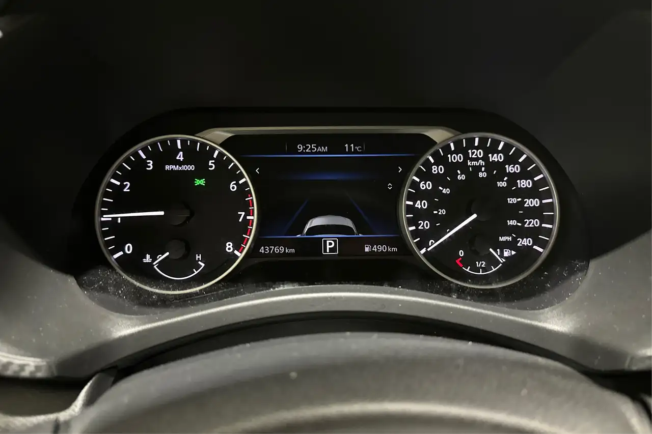Nissan Sentra снимка Nissan Sentra